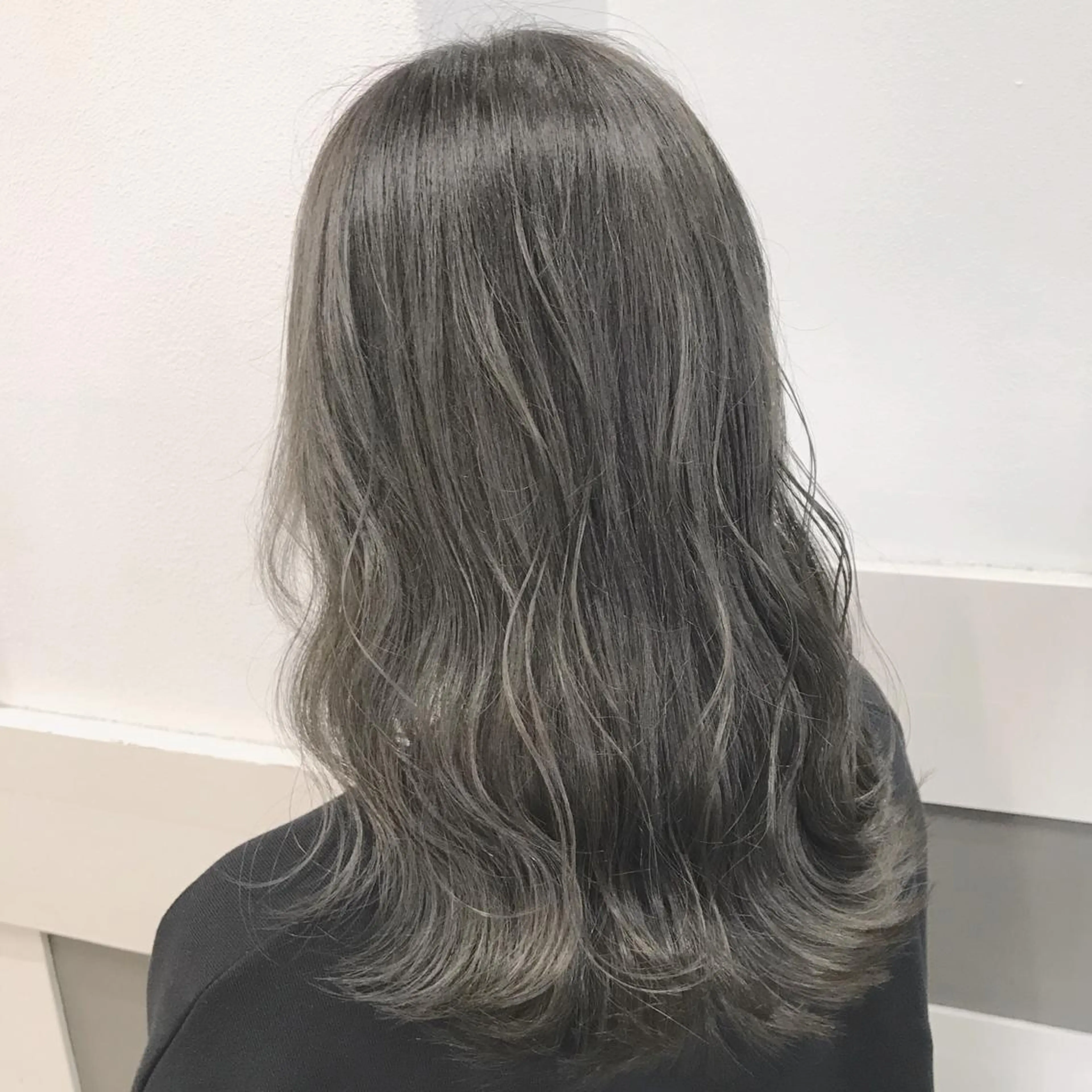 セミロング カラー ヘアアレンジ ハイライトカラー ハイライト ヘアカラー トリートメント GiseL天神カラー 髪質改善/ブリーチのヘアスタイル