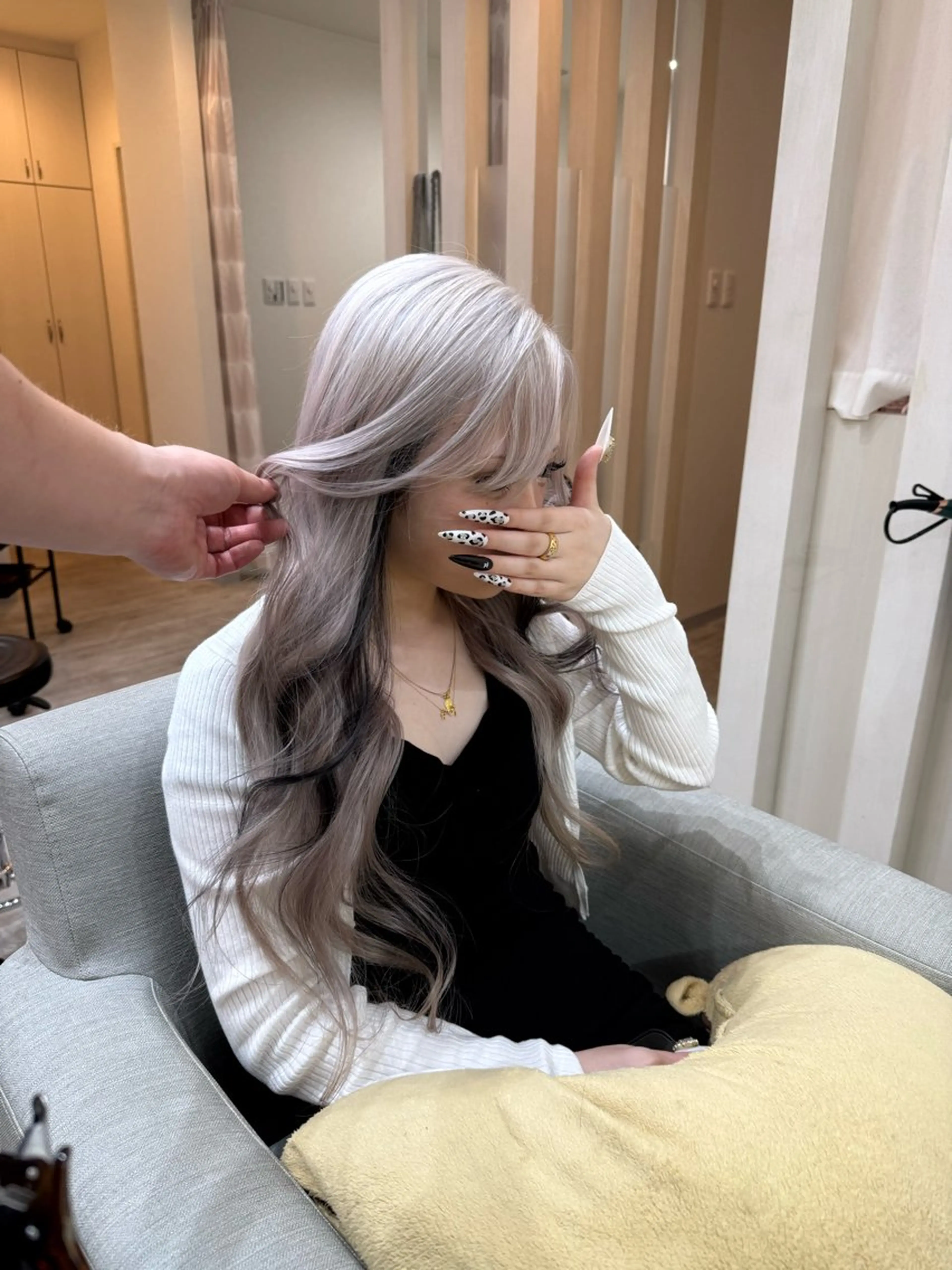 ロング andKおもろまち店 艶ダブルカラー✨のヘアスタイル