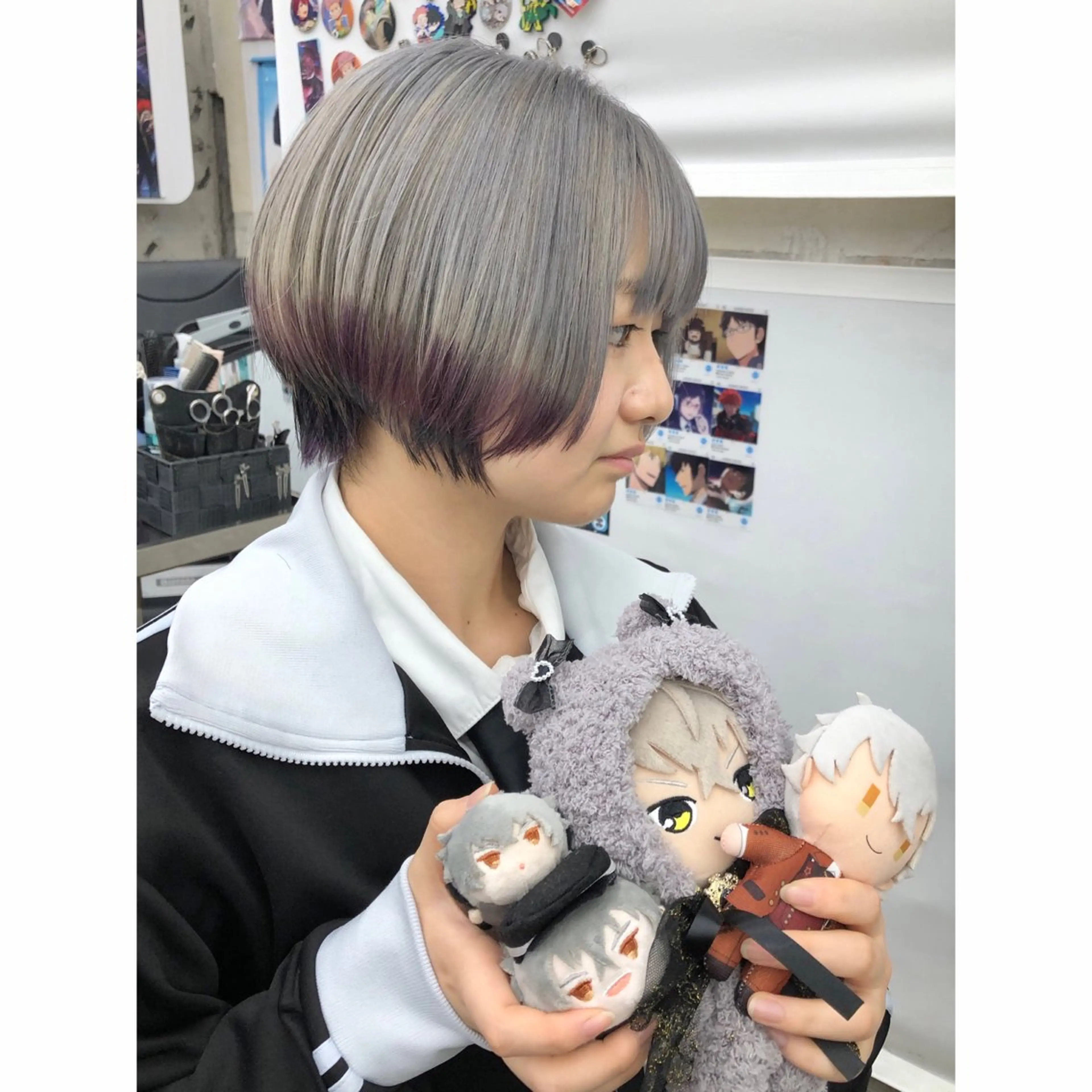 ショート カラー 推しカラー✨ オタク美容師ユウカのヘアスタイル