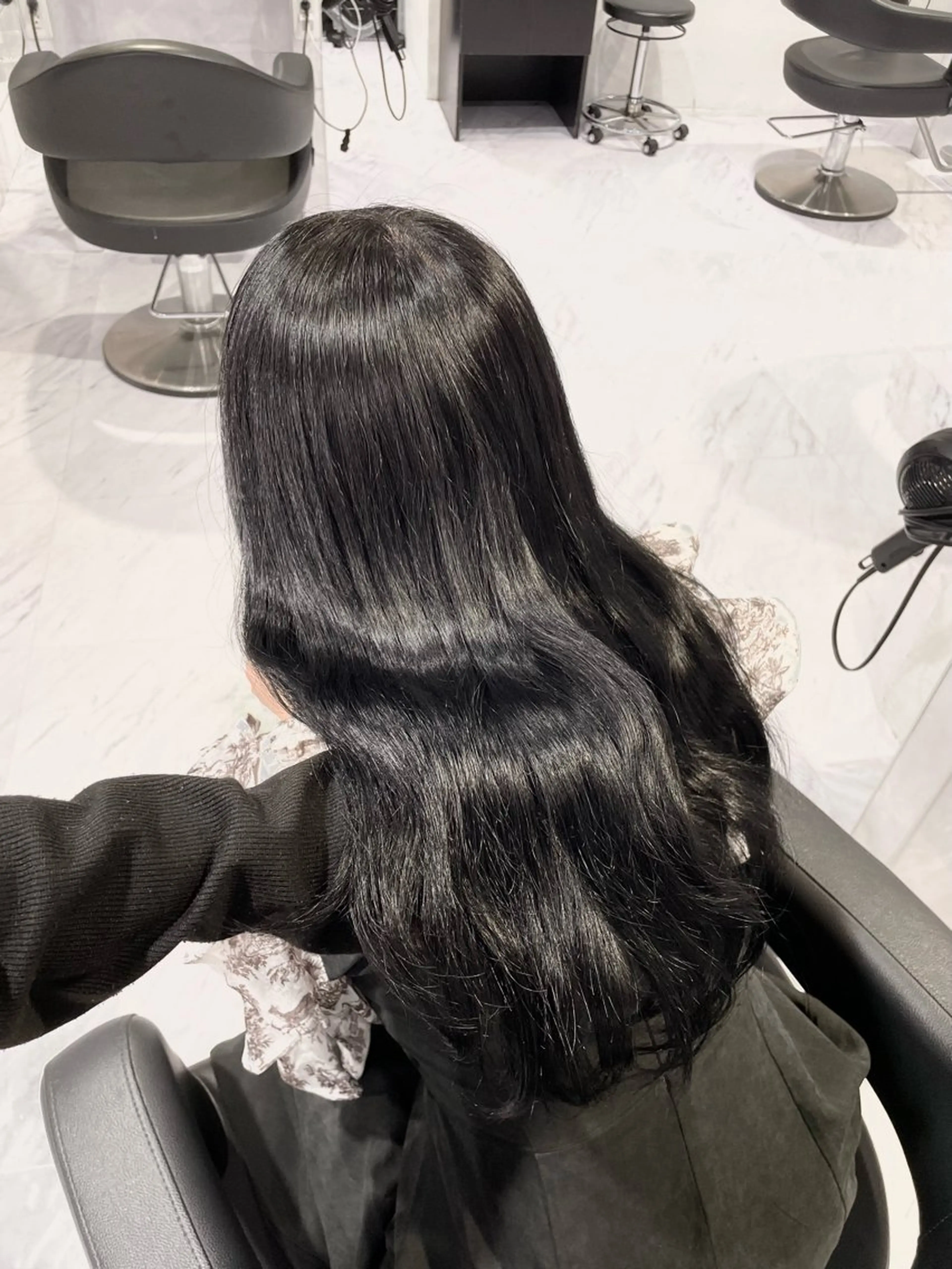 ロング カラー 表参道♡暗髪♡ 艶カラー♡アユミのヘアスタイル