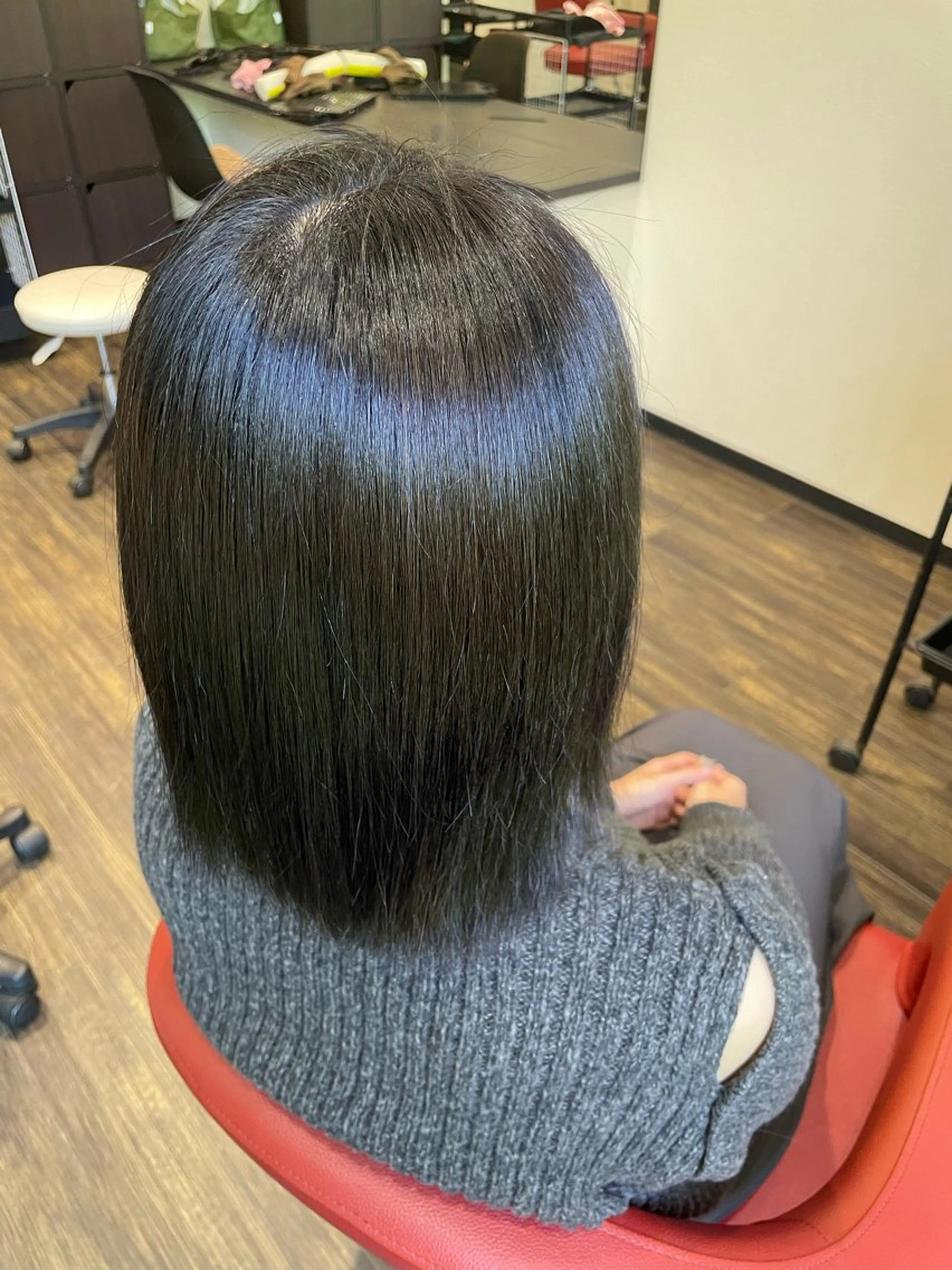 ミディアム カラー オリーブカラー 脇 麻紘のヘアスタイル