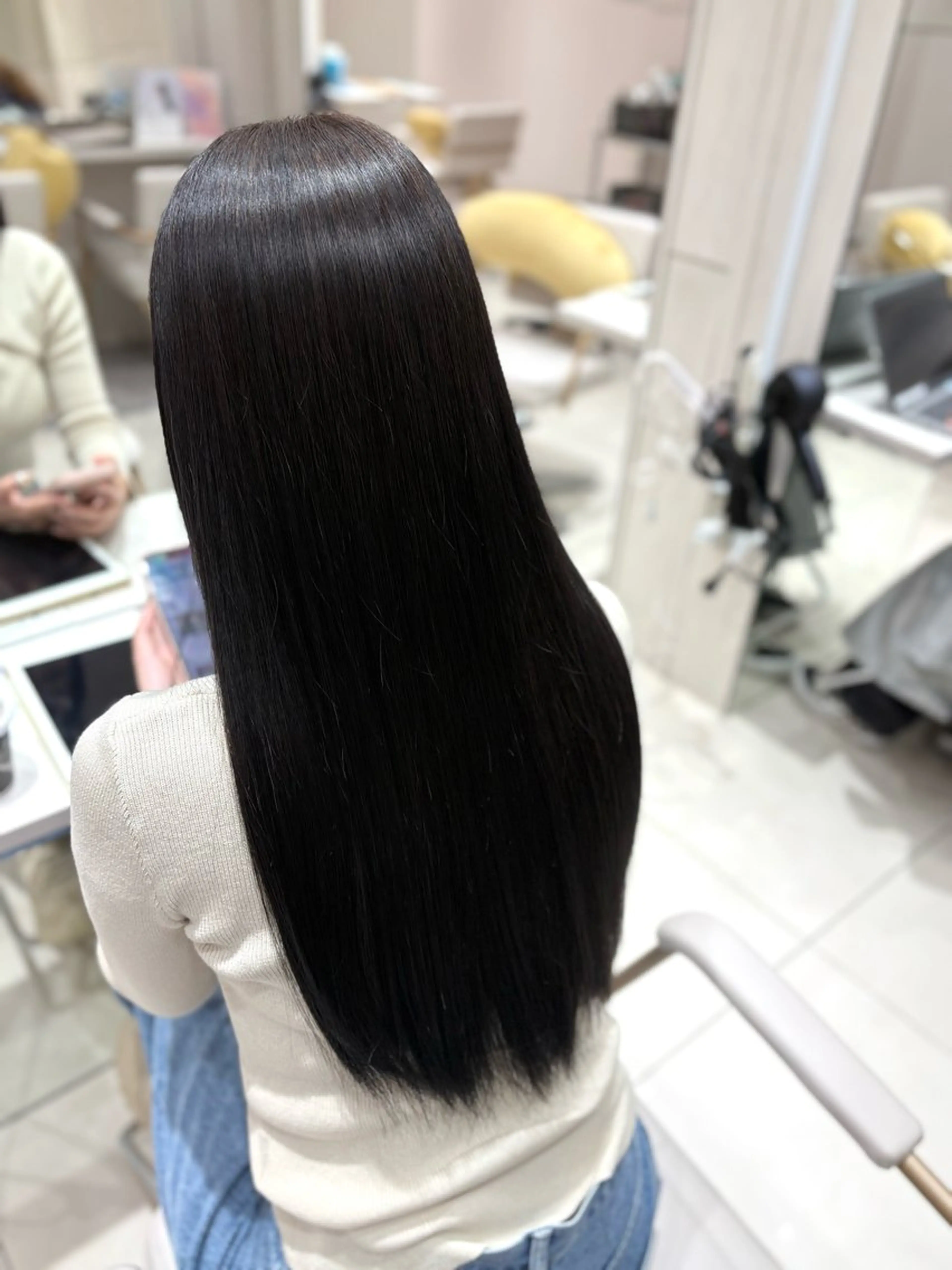 ロング カラー ダークグレー ダークグレージュ グレージュ 銀座/レイヤー/ 透明感カラー✨りくのヘアスタイル