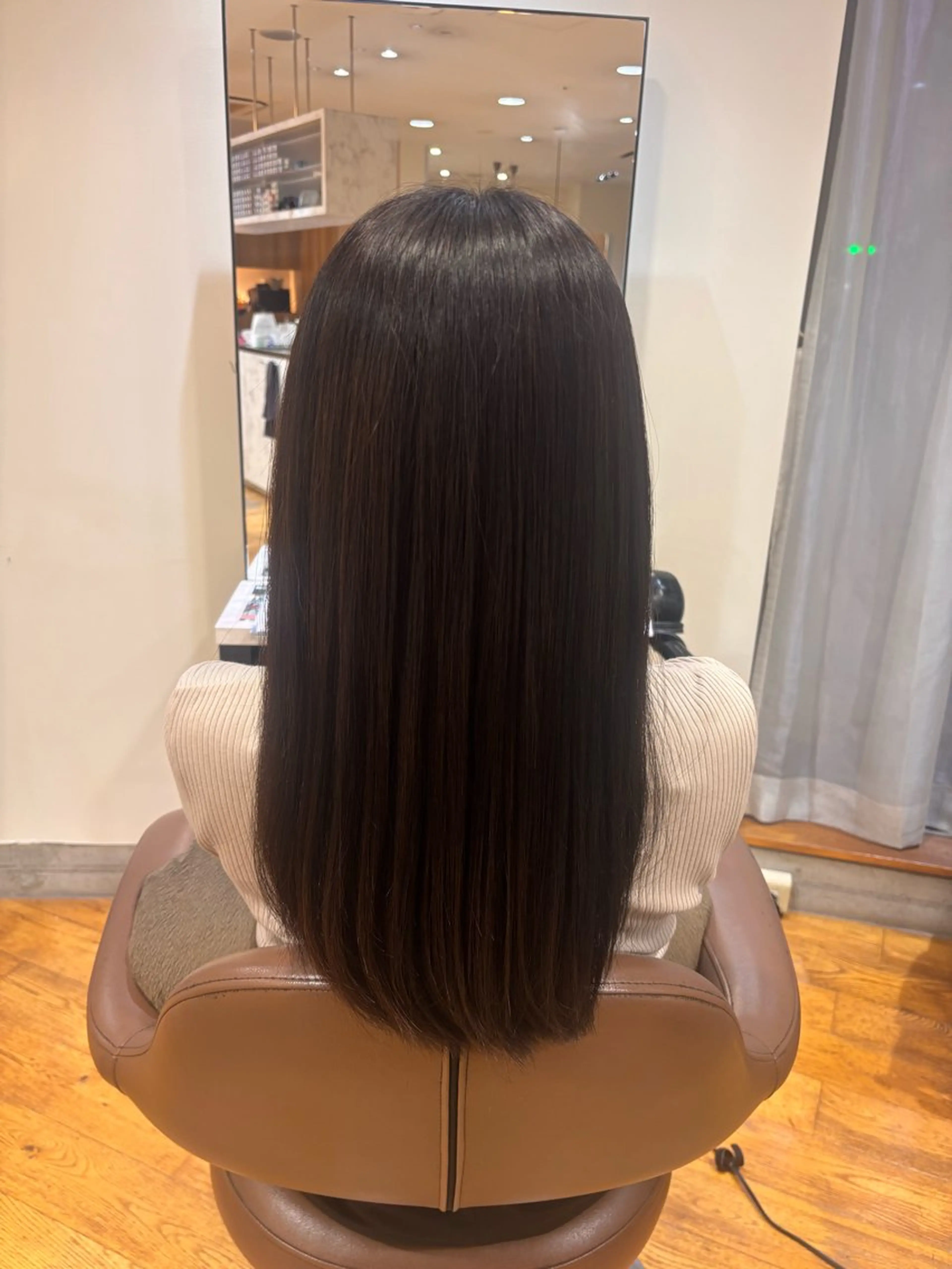 カラー Gree / aiのヘアスタイル