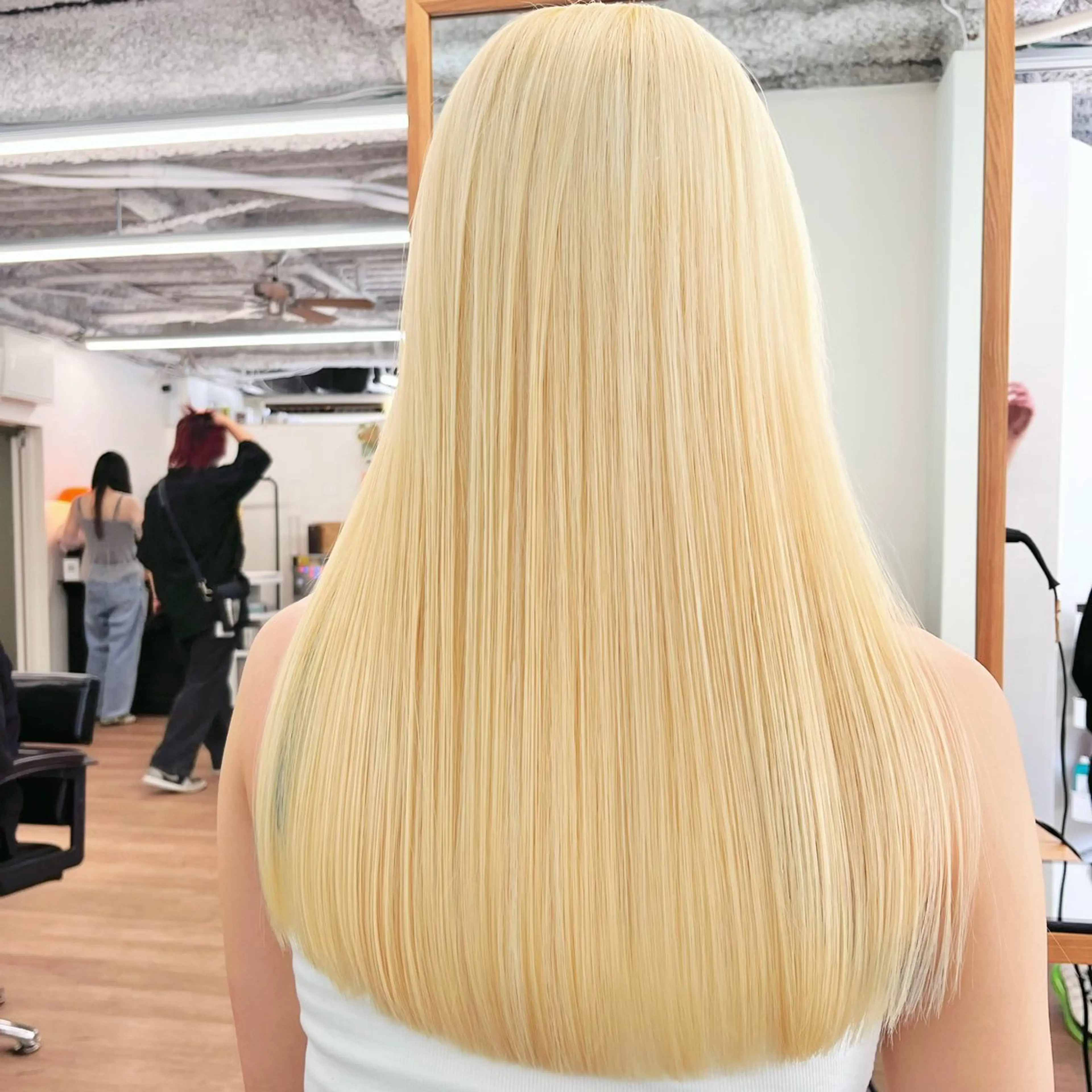 ロング カラー ブリーチ 抜きっぱなしブロンド ブロンド ヘアカラー トリートメント No1韓国風レイヤー &カチモリ✨ /サキのヘアスタイル