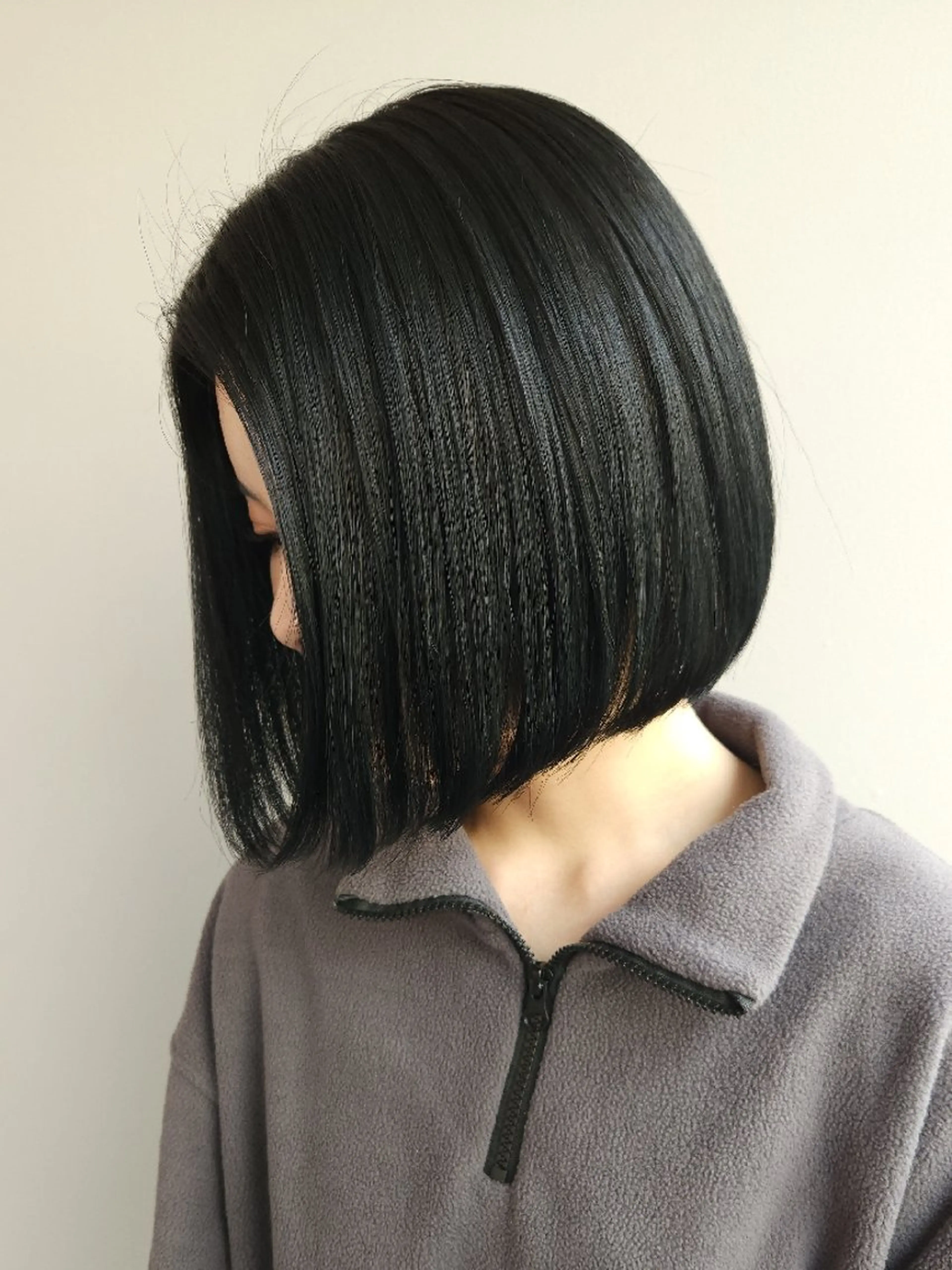 ミディアム カラー 黒髪 ブルーカラー ブルーブラック ケアカラー ネイビーカラー 成瀬 弘光のヘアスタイル