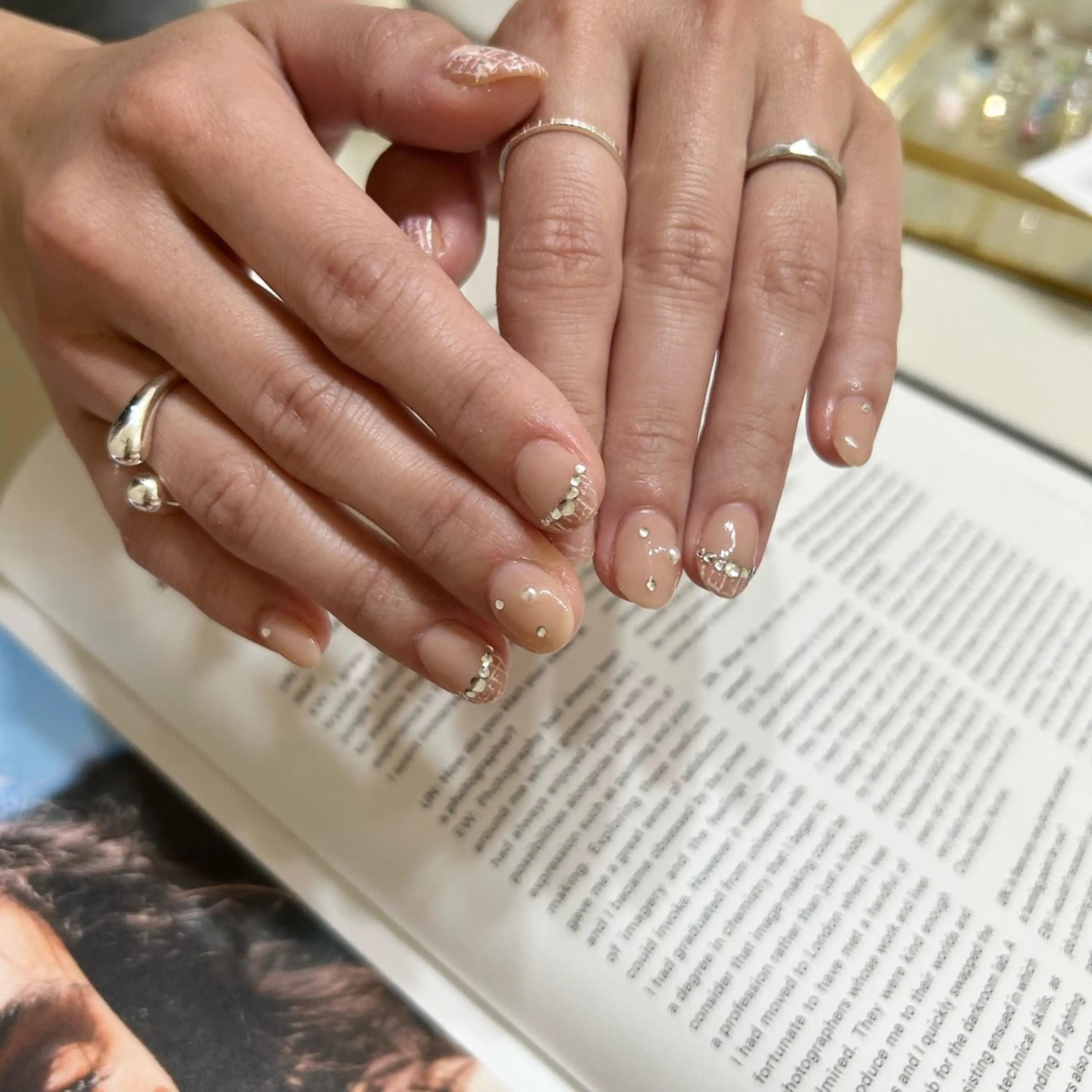 ネイル ブルー フットネイル ジェルネイル キラキラネイル 韓国ネイル RooM -mizuki-のネイルデザイン