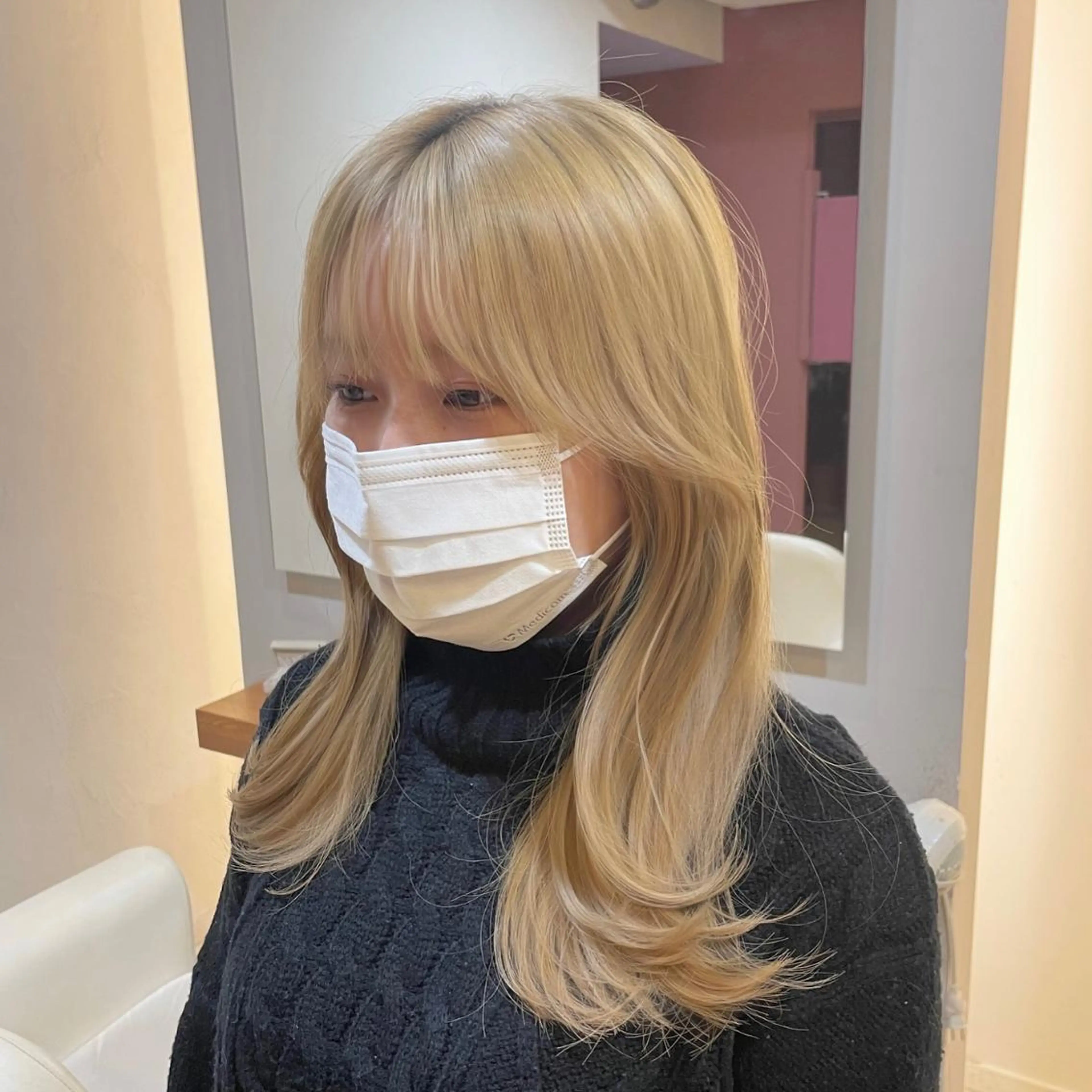 ミディアム くびれヘア 顔周りカット 韓国風ヘア 新宿/顔周りカット/ レイヤー/がっきーのヘアスタイル