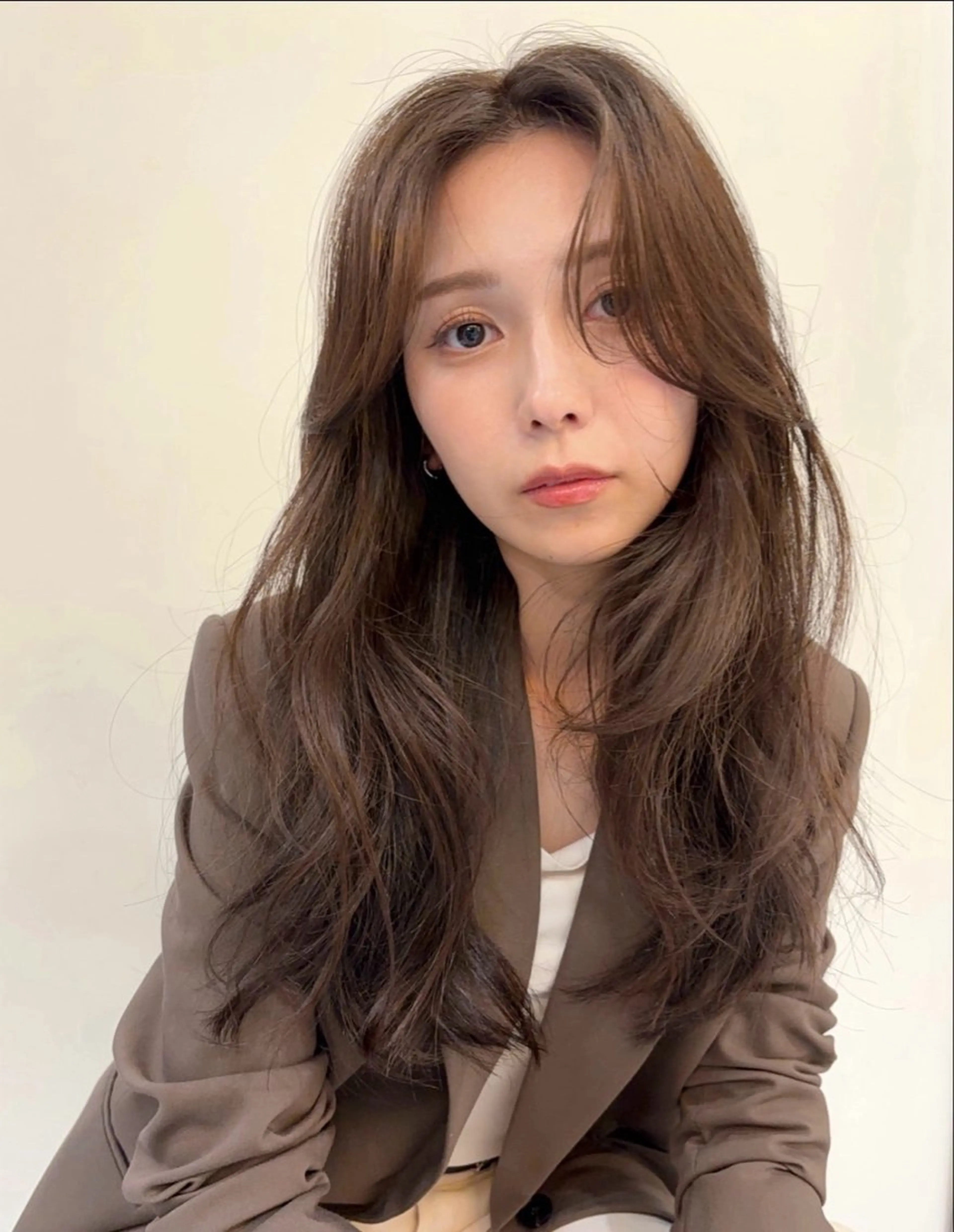 ロング 山下 凪澄のヘアスタイル
