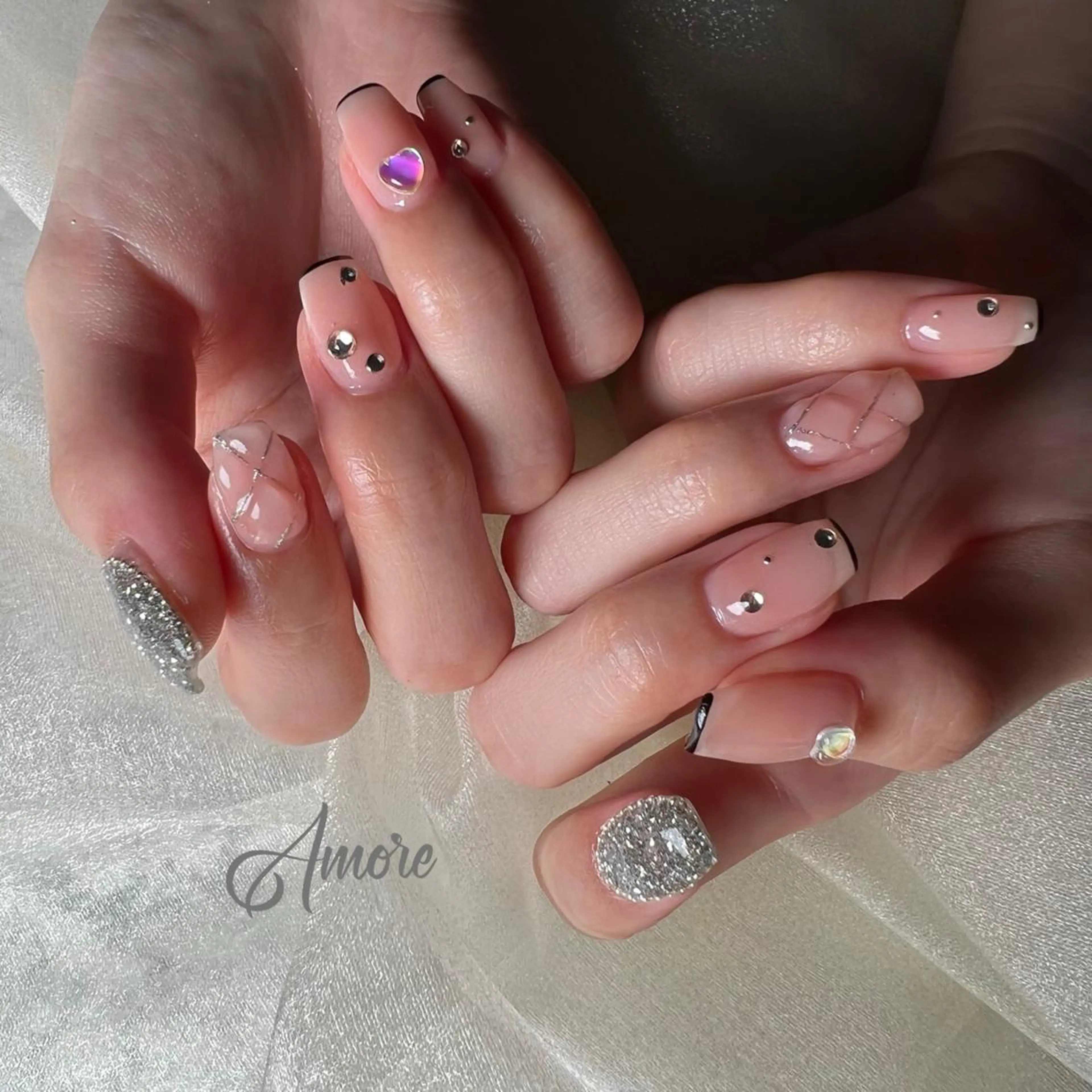 ネイル ジェルネイル 氷ネイル・うるうるネイル マグネットネイル ミラーネイル ニュアンスネイル You kyehwaのネイルデザイン