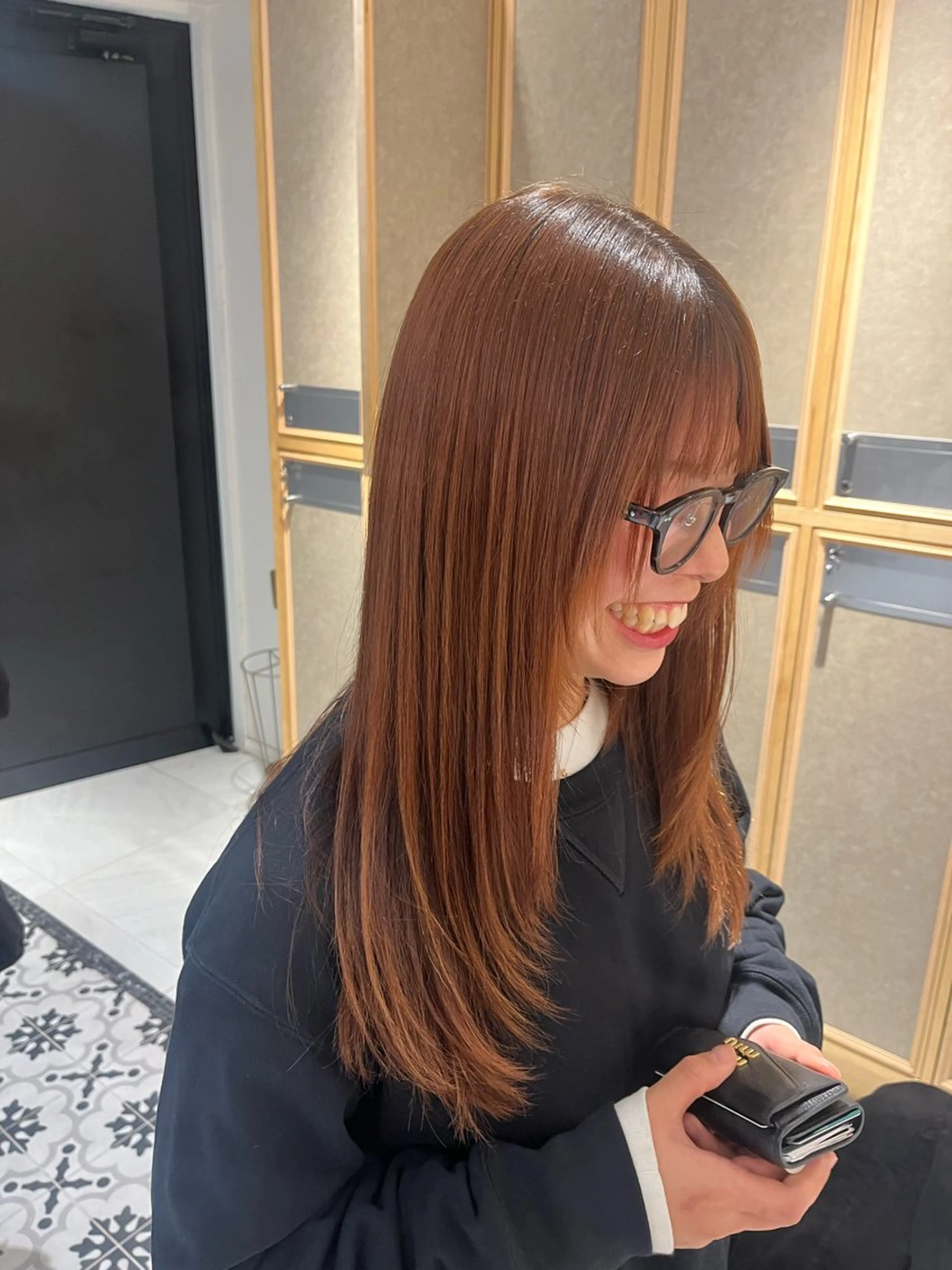 ロング レイヤーカット ナミ🩶暗髪/暖色 ❤️/透明感/縮毛のヘアスタイル