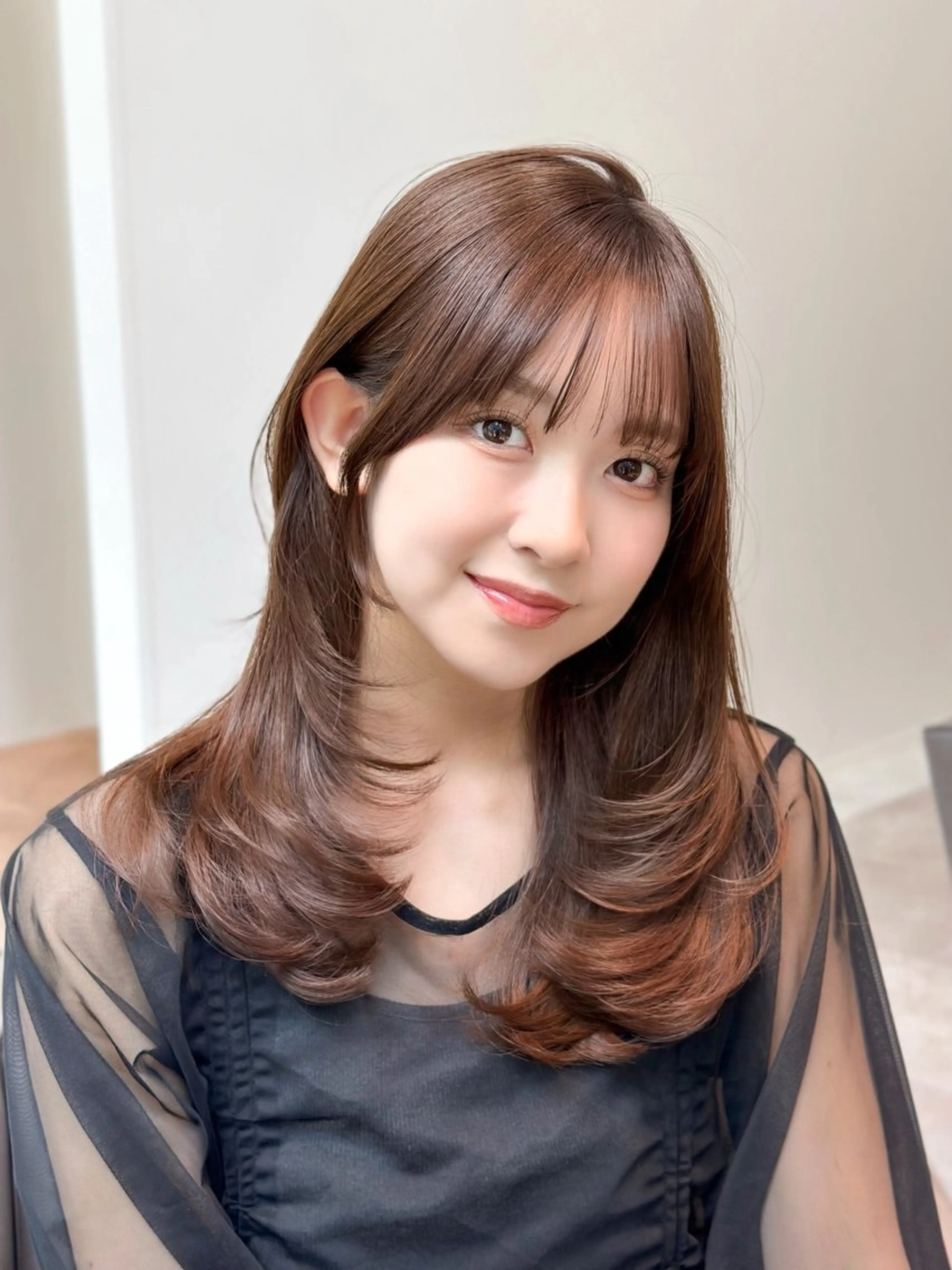 セミロング 韓国風ヘア レイヤーカット 縮毛矯正 特化生田のヘアスタイル