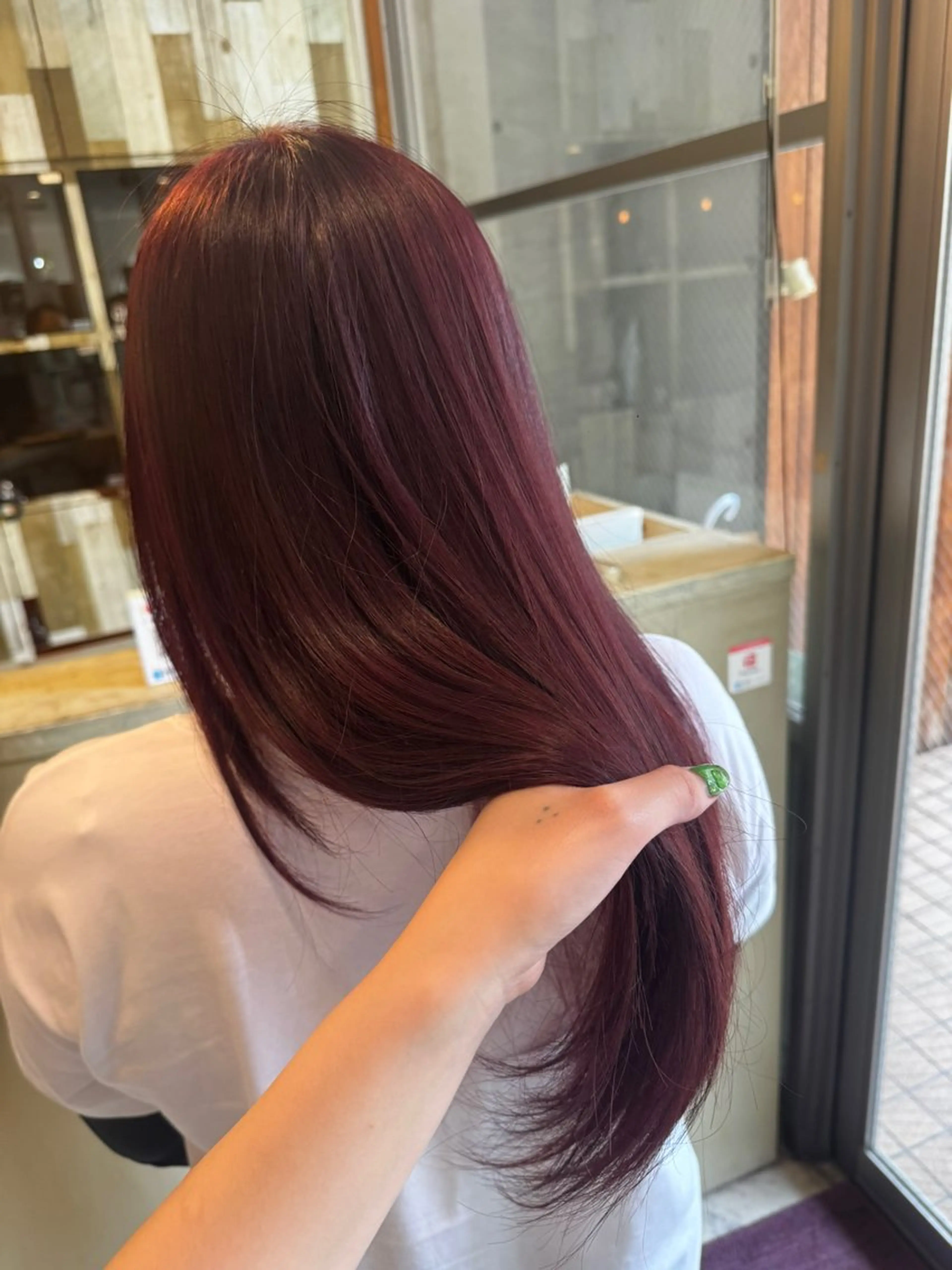 ロング パープルカラー ヘアカラー トリートメント ハイトーン/ ダブルカラー/透明感のヘアスタイル