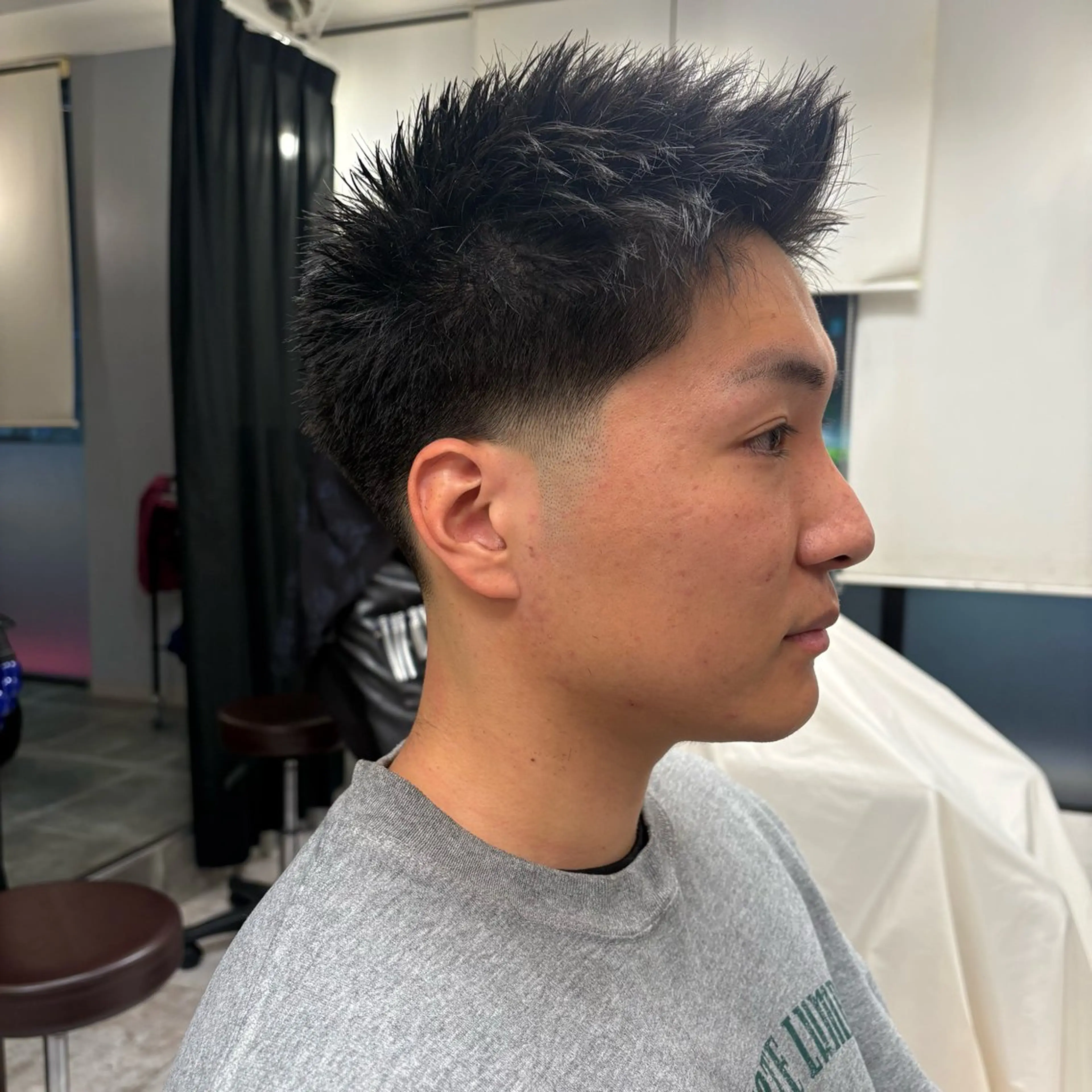 メンズ フェードカット スパイキーショート カット 田渕 涼/メンズヘア特化のヘアスタイル