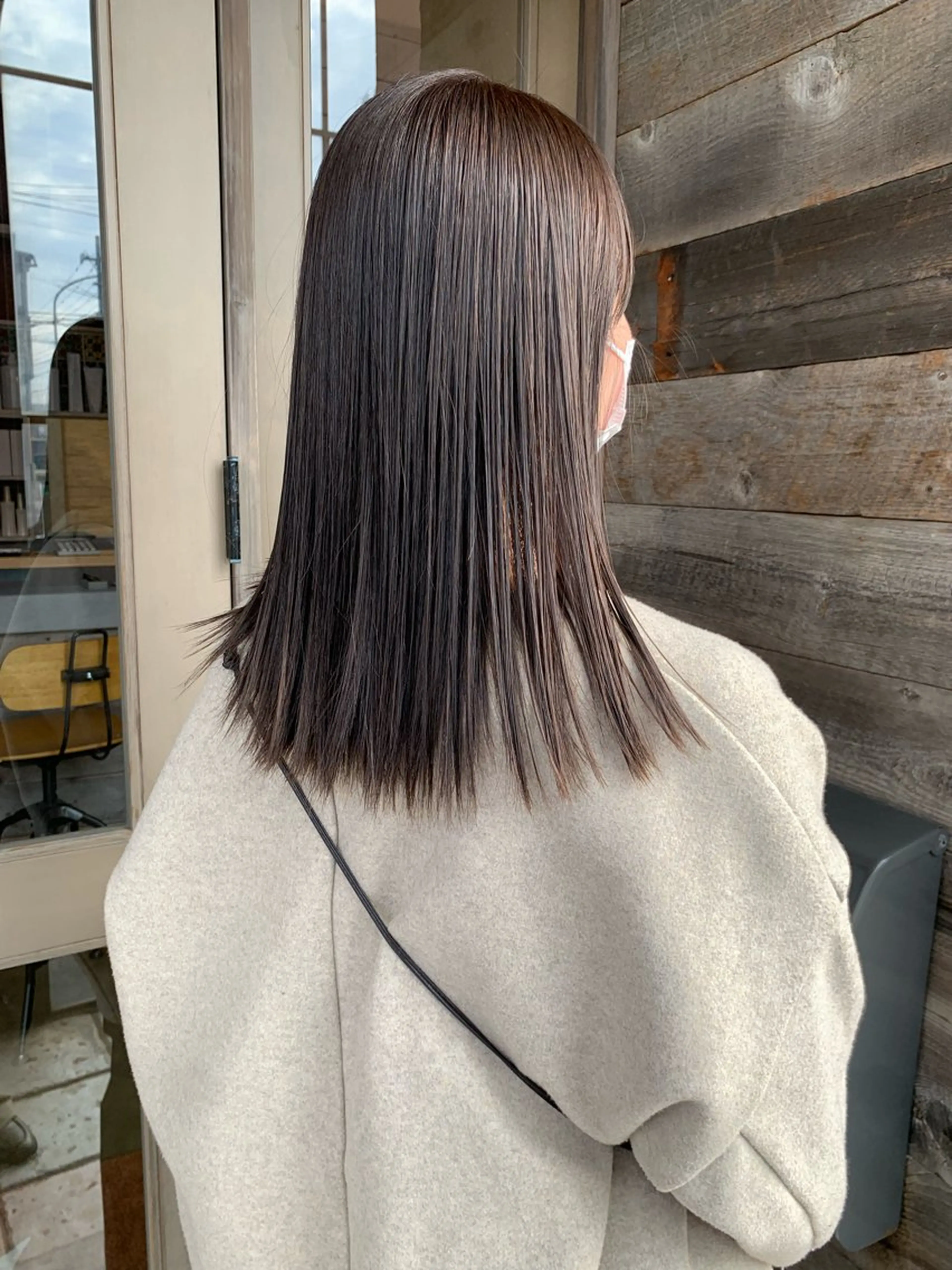 セミロング カラー カワサキ マホのヘアスタイル