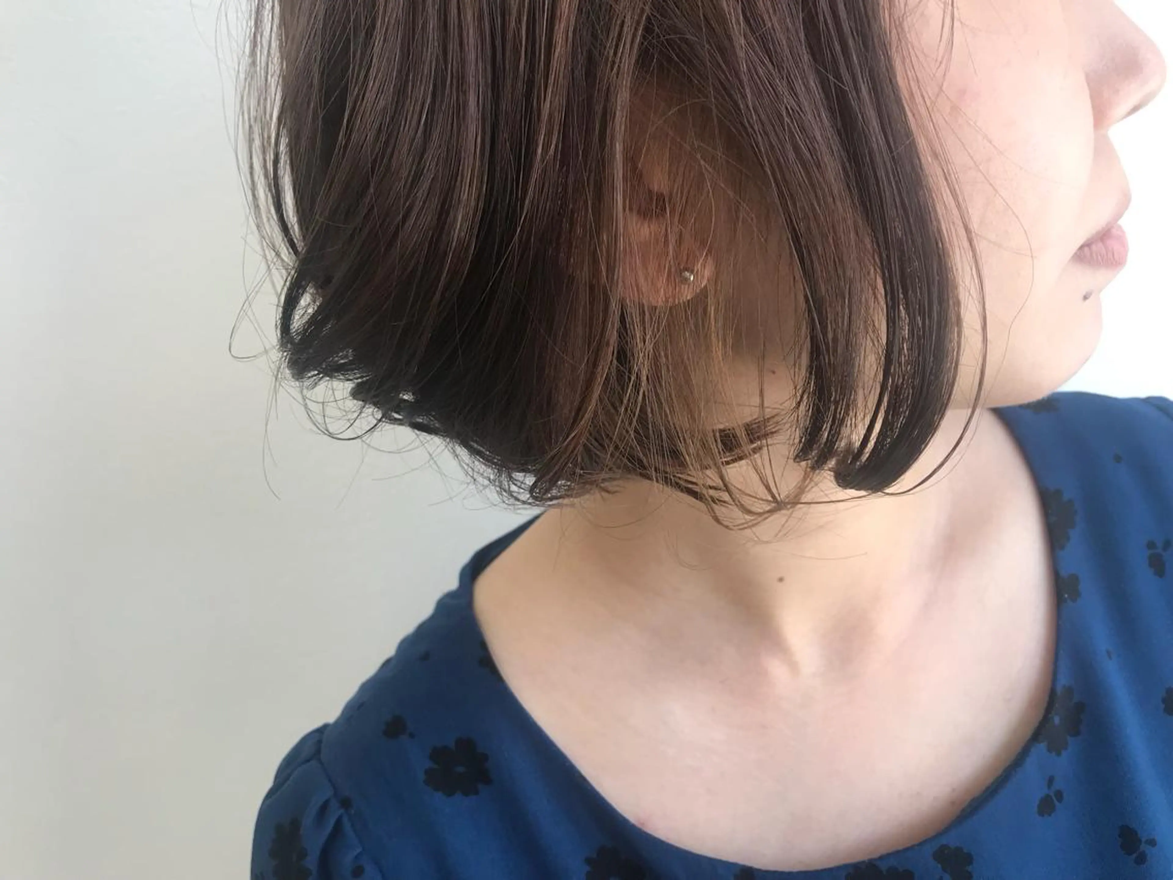 ショート カラー ヘアアレンジ 透明感カラー イヤリングカラー スズキ シオリのヘアスタイル