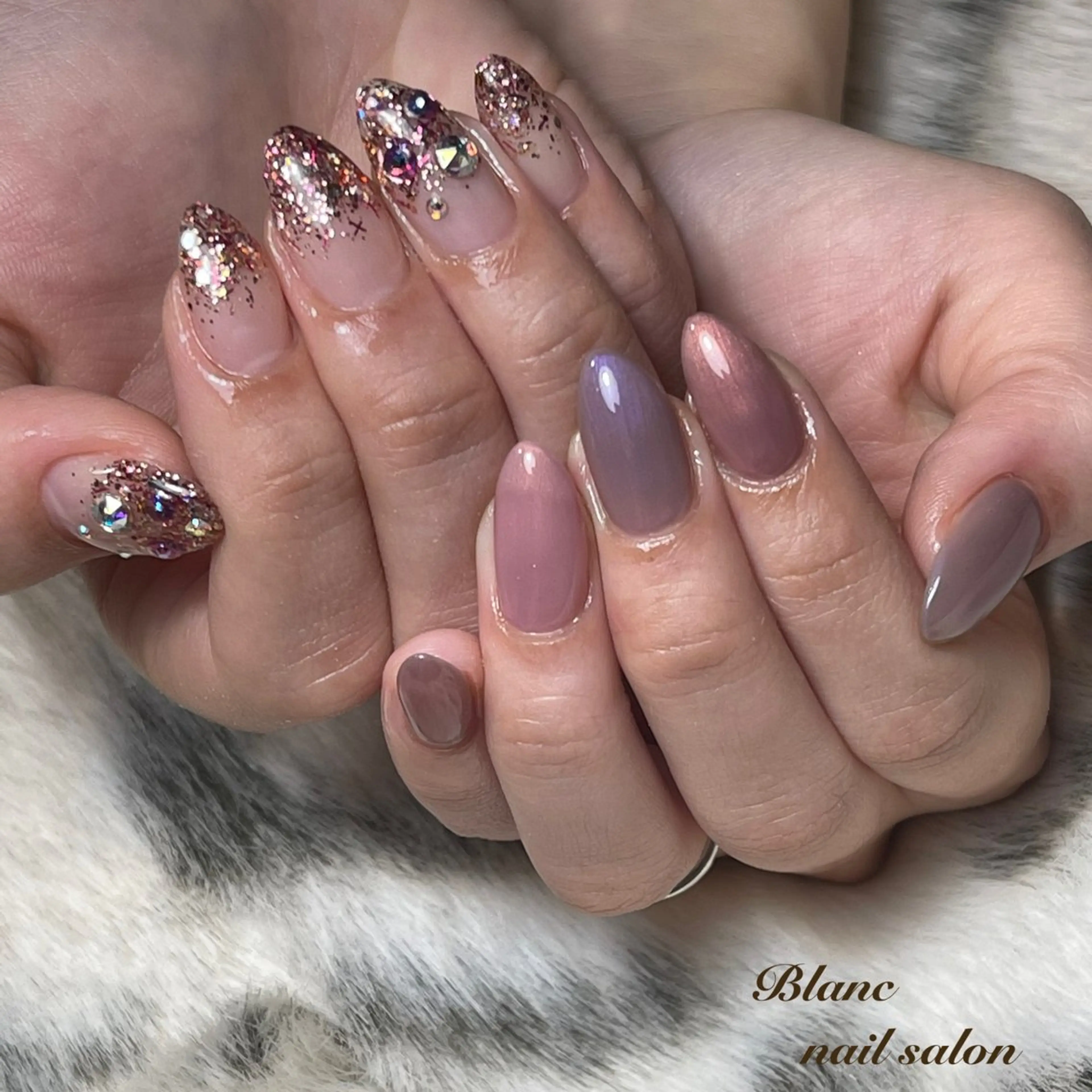 ミディアム Blanc ブランのネイルデザイン