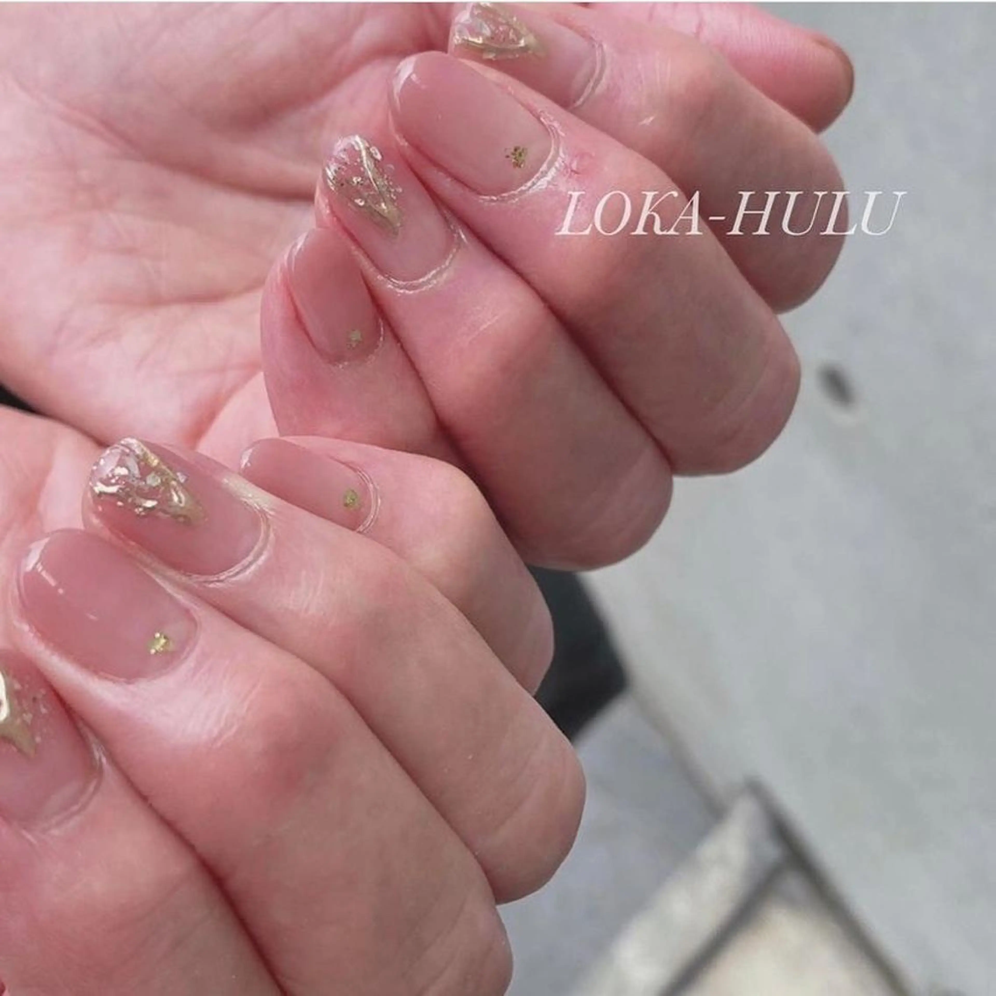 ネイル ニュアンスネイル LOKA-HULU  ロカフルのマツエク・マツパデザイン