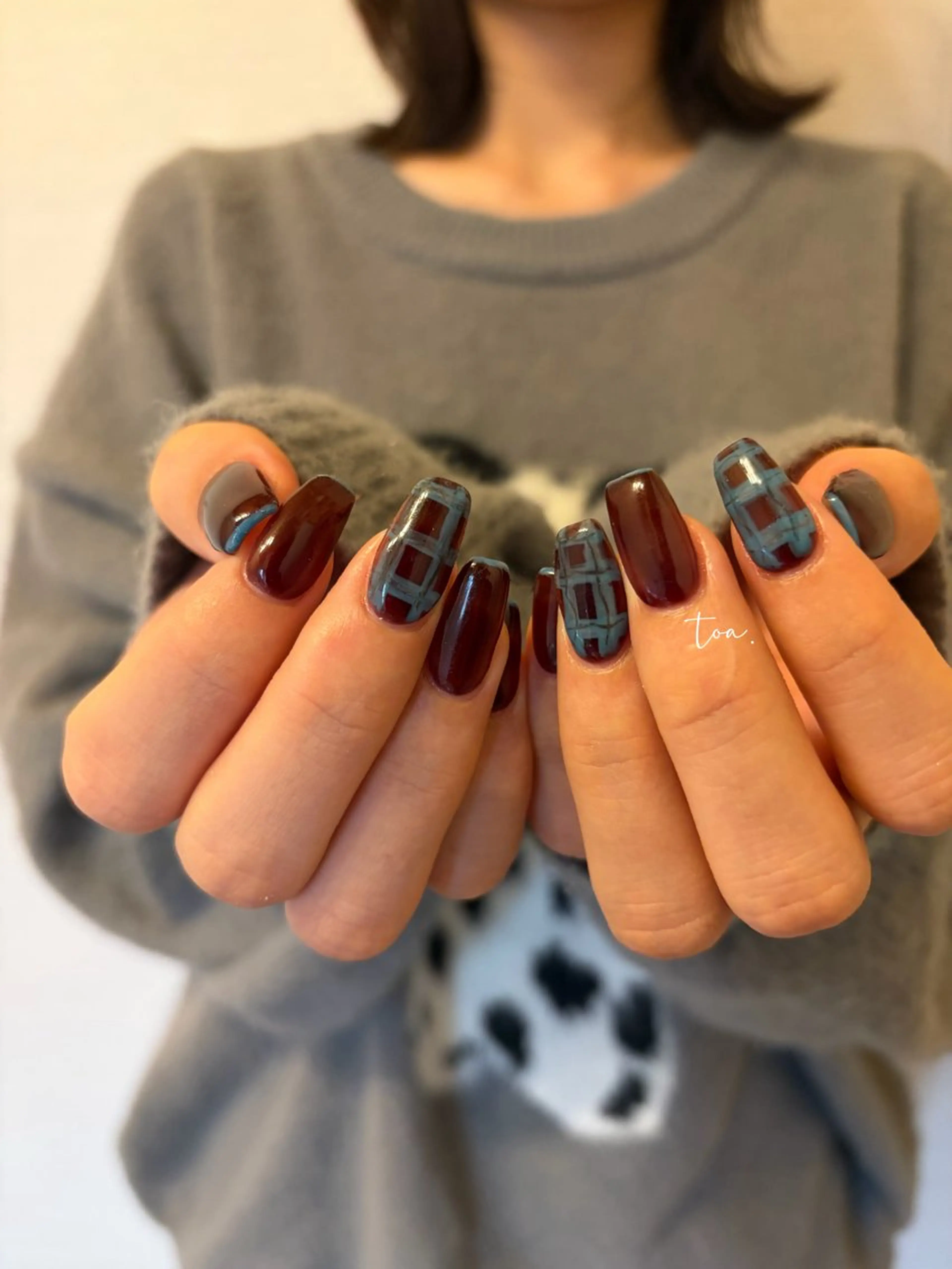 ネイル ブラウン ハンドネイル toa. Natsumiのネイルデザイン