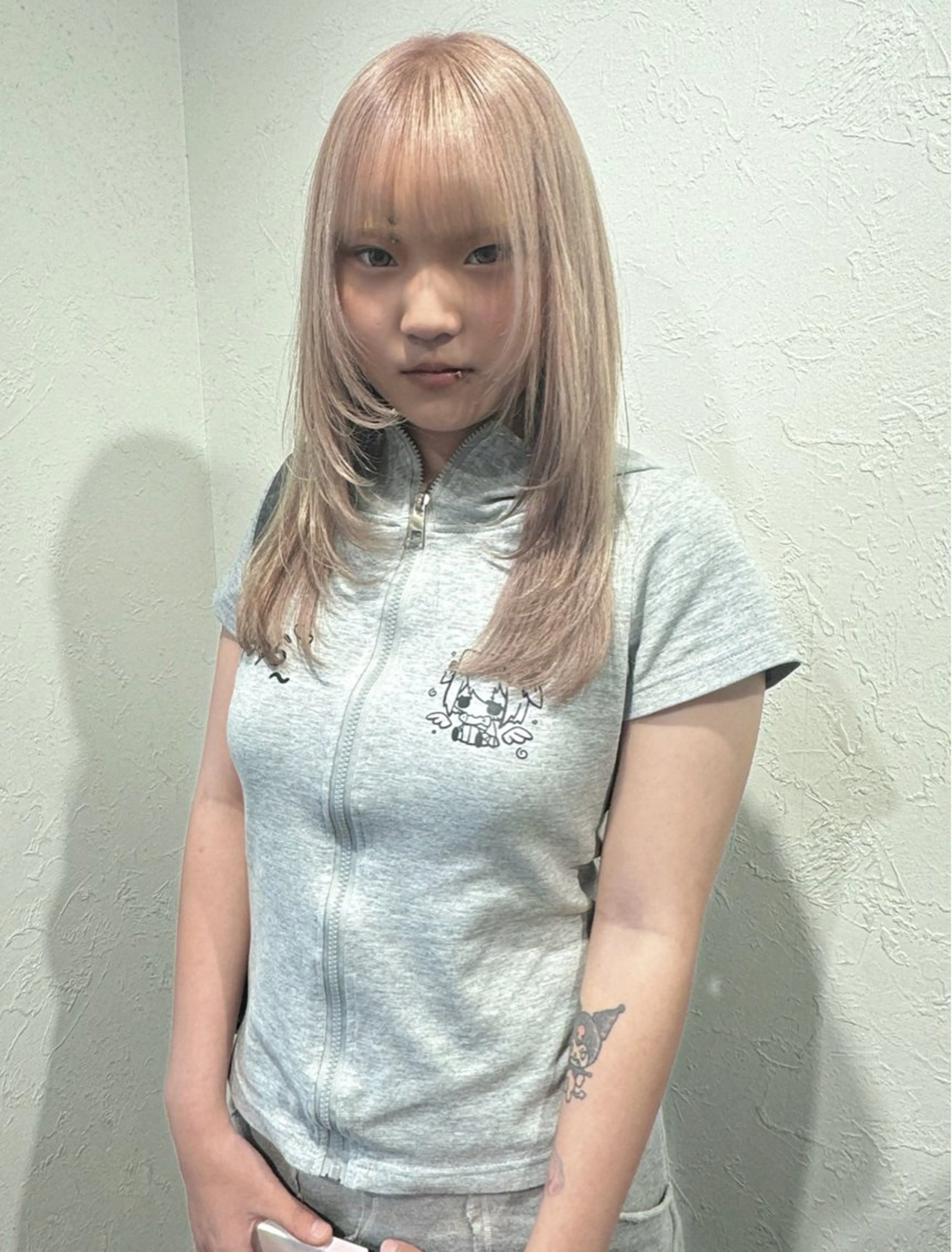 セミロング ハイトーン/レイヤー /艶カラー🎀のヘアスタイル