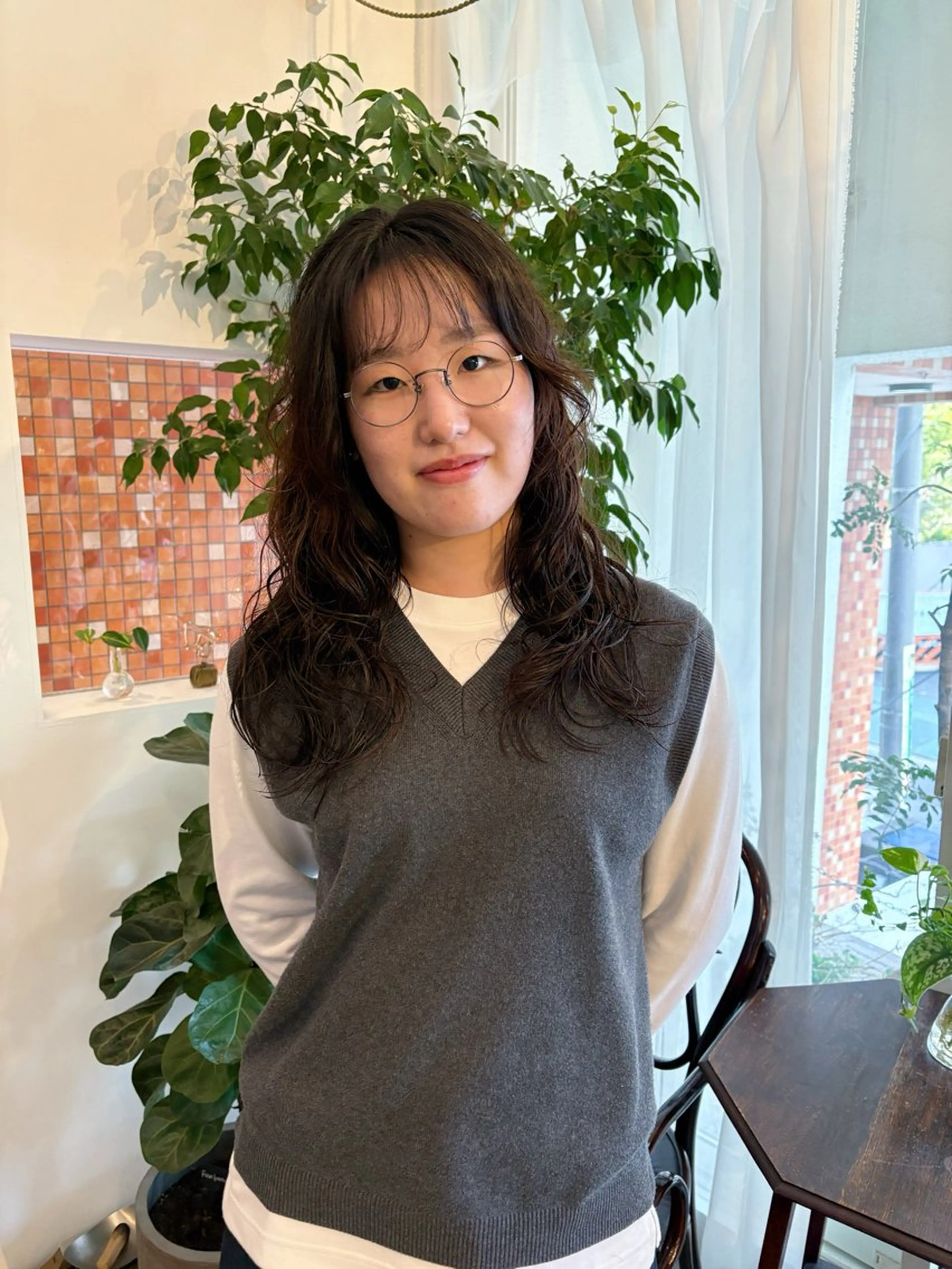 ロング パーマ 谷澤 朋佳のヘアスタイル