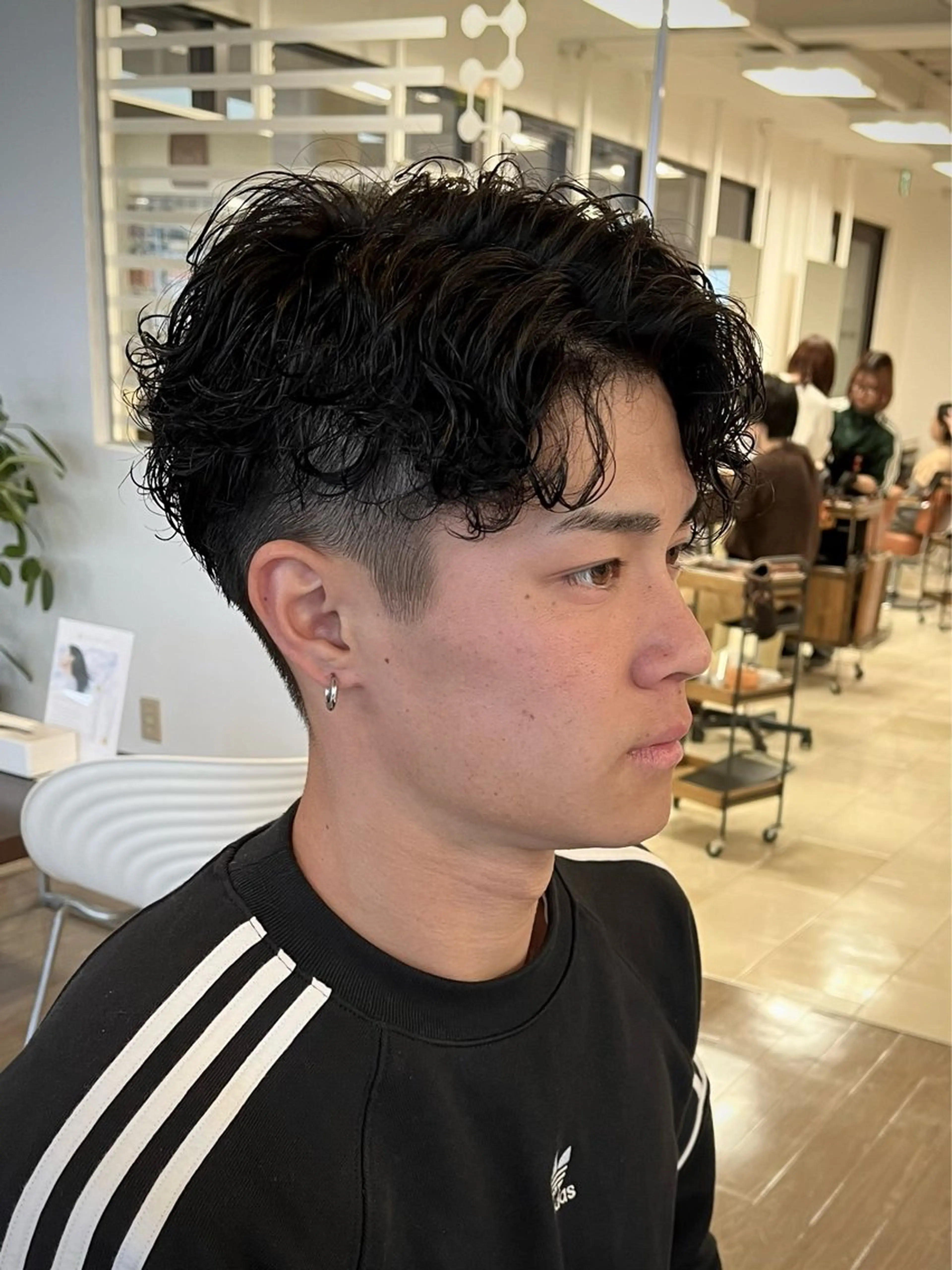 ショート パーマ メンズ センターパート カット パーマ トリートメント メンズカット/ hattoriのヘアスタイル