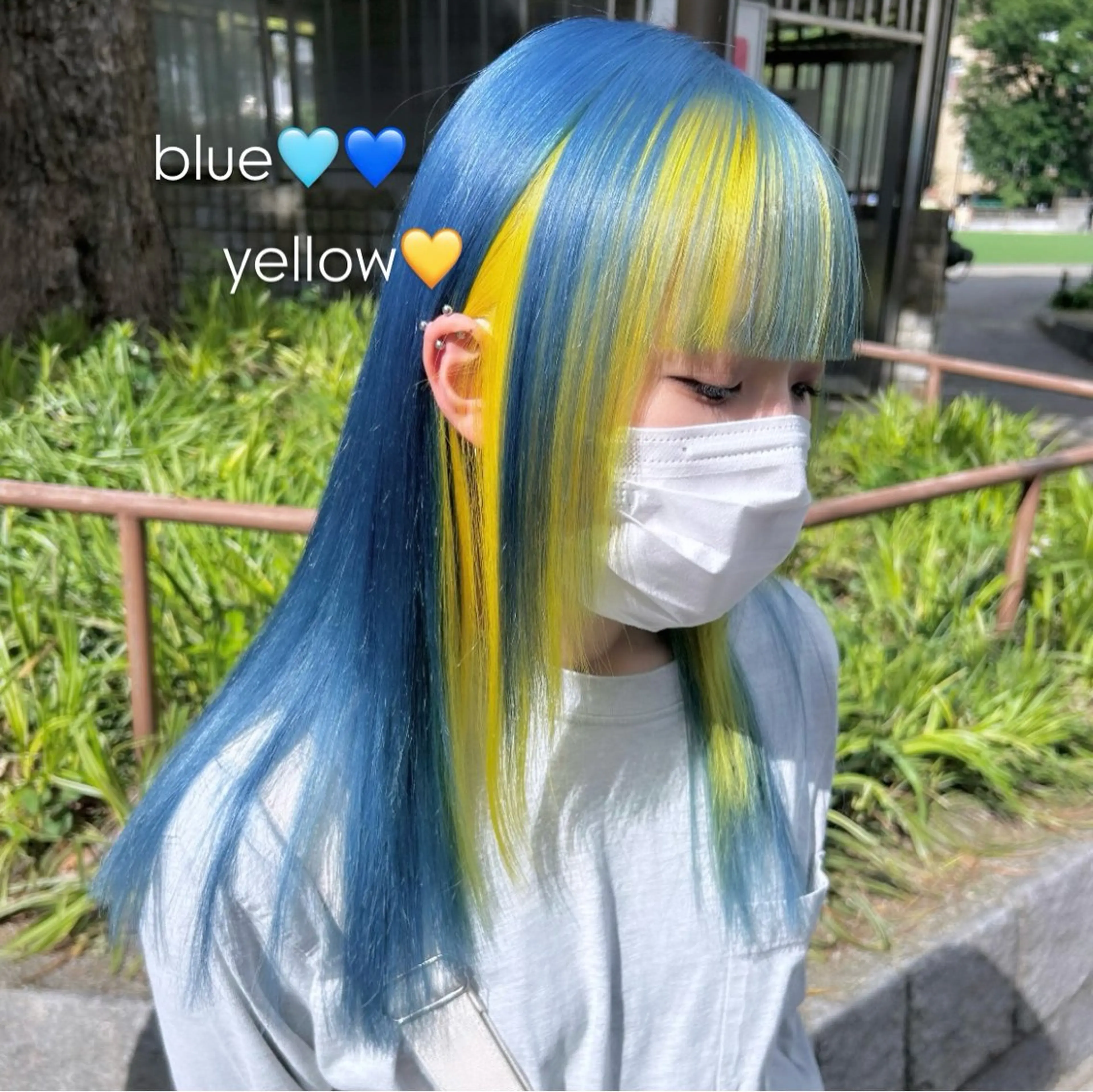 セミロング カラー デザインカラー りん🌷︎名古屋 ブリーチカラーのヘアスタイル