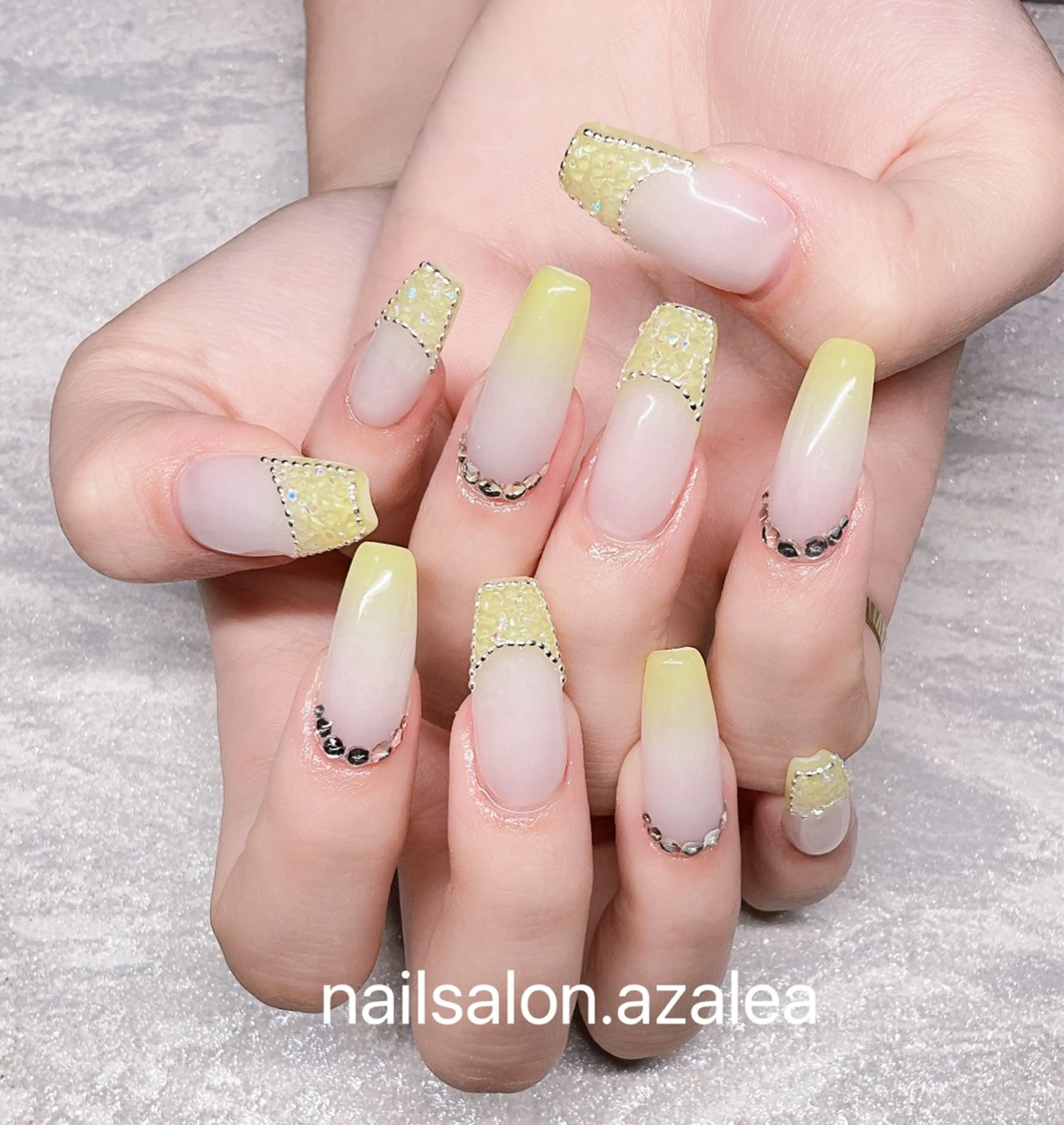 ネイル ハンドネイル R inのネイルデザイン