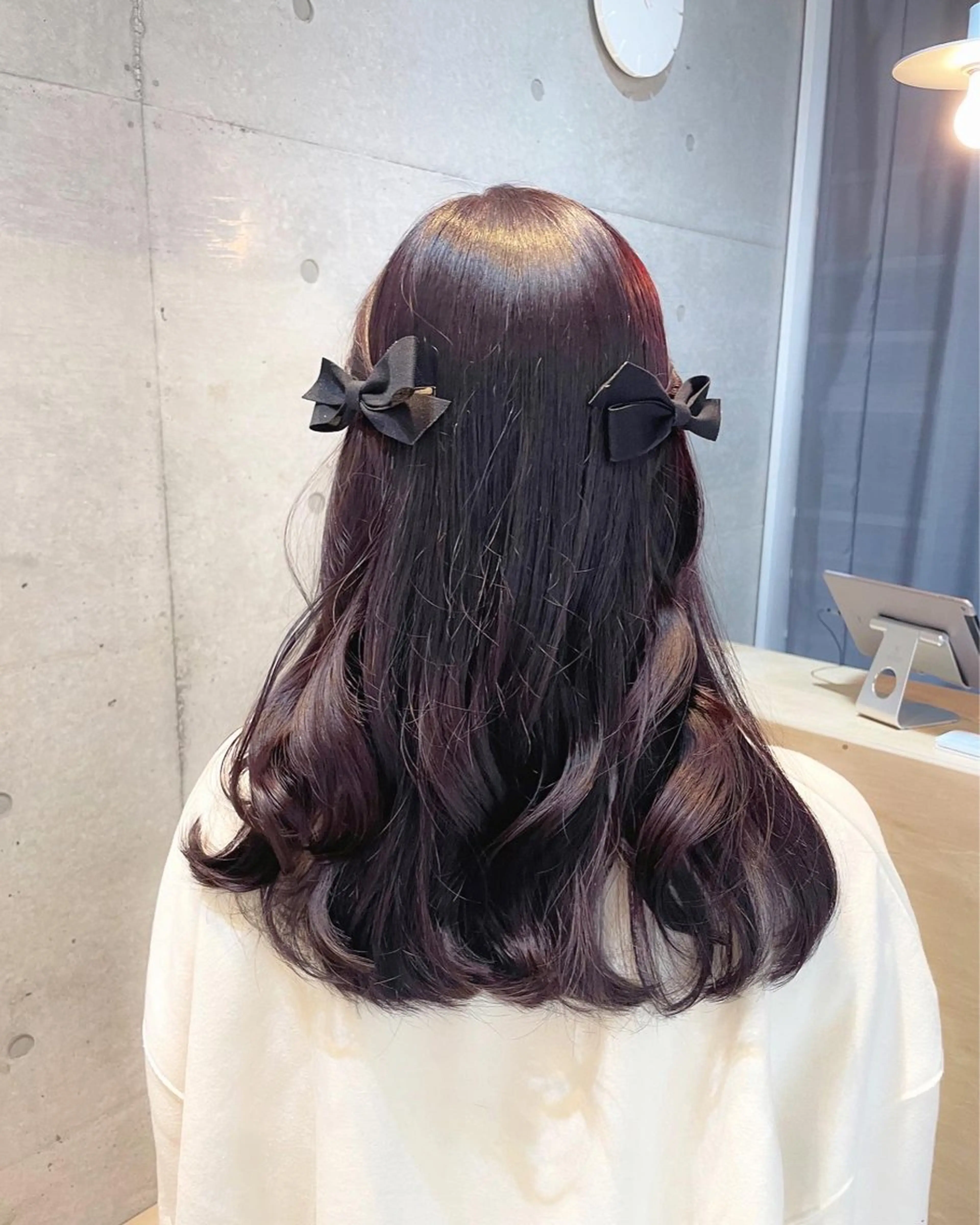 セミロング カラー ブリーチ ボルドーカラー ダブルカラー ブリーチなしカラー 【表参道】Ruri デジタルパーマのヘアスタイル
