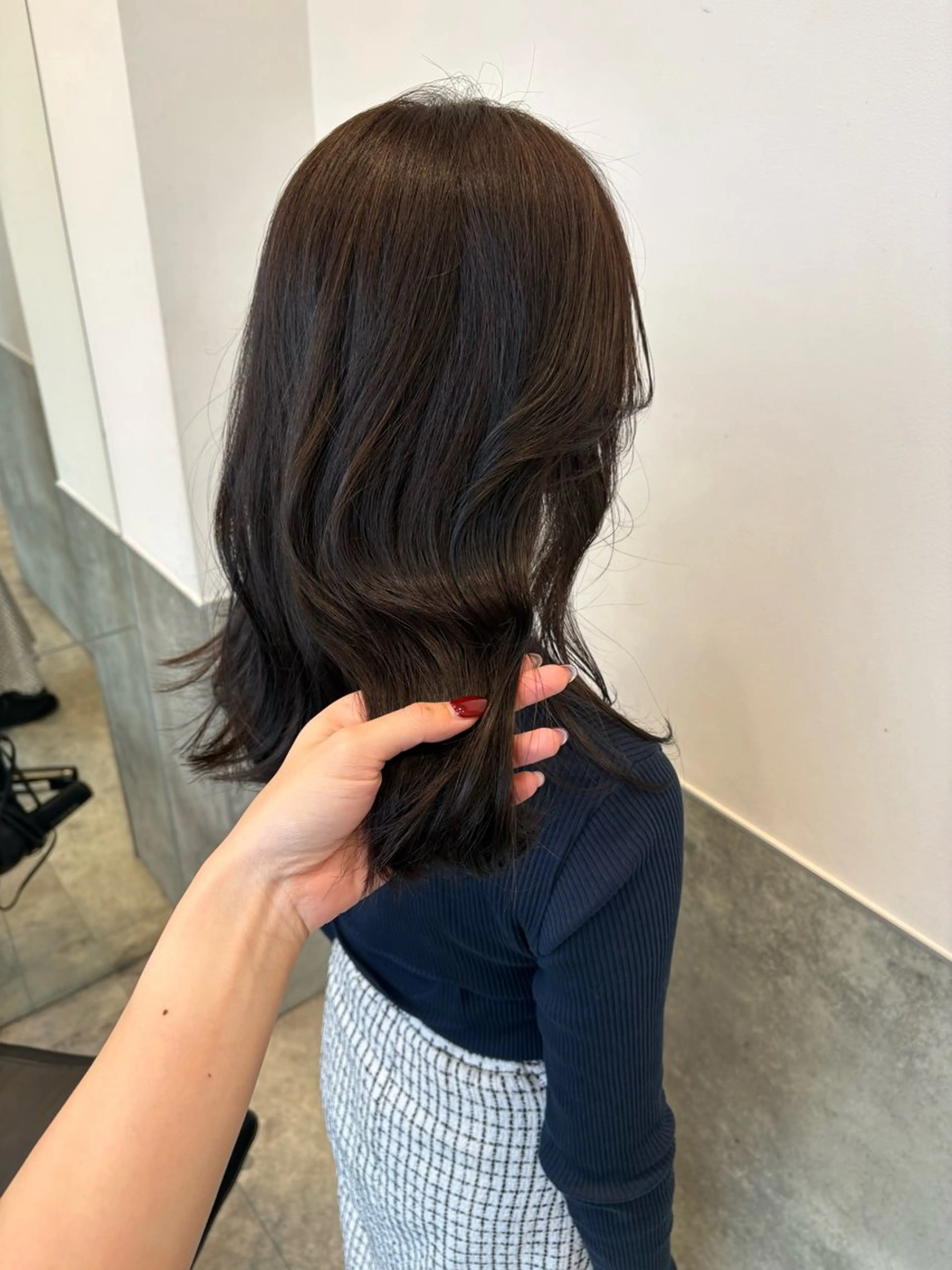 セミロング カラー 顔周りカット ヘアカラー mao ｜ 柔らか艶カラー🫧のヘアスタイル