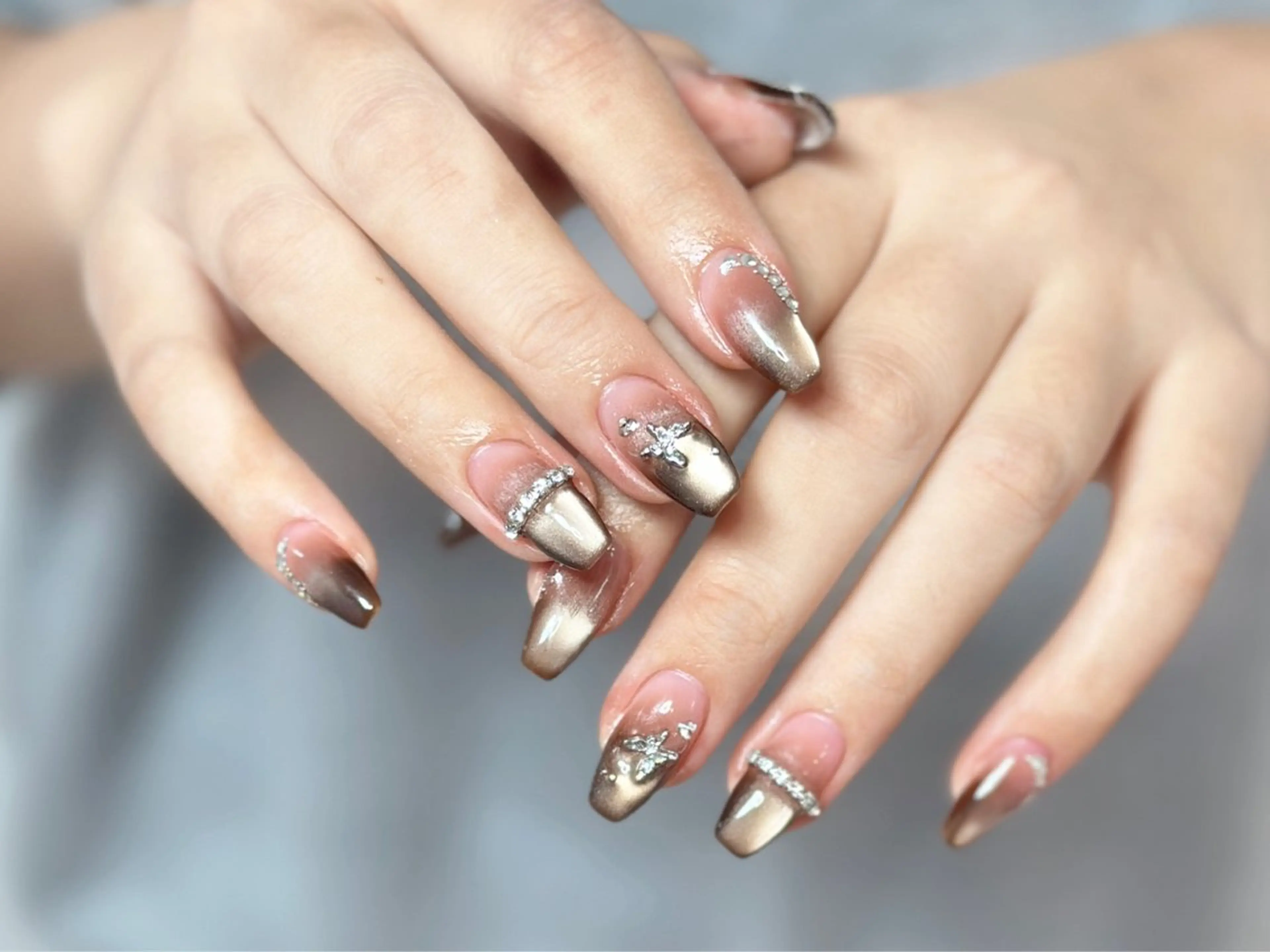 ネイル アートネイル オーロラネイル チークネイル フレンチネイル ガラスフレンチ 🎀YooLi Nail salonのネイルデザイン