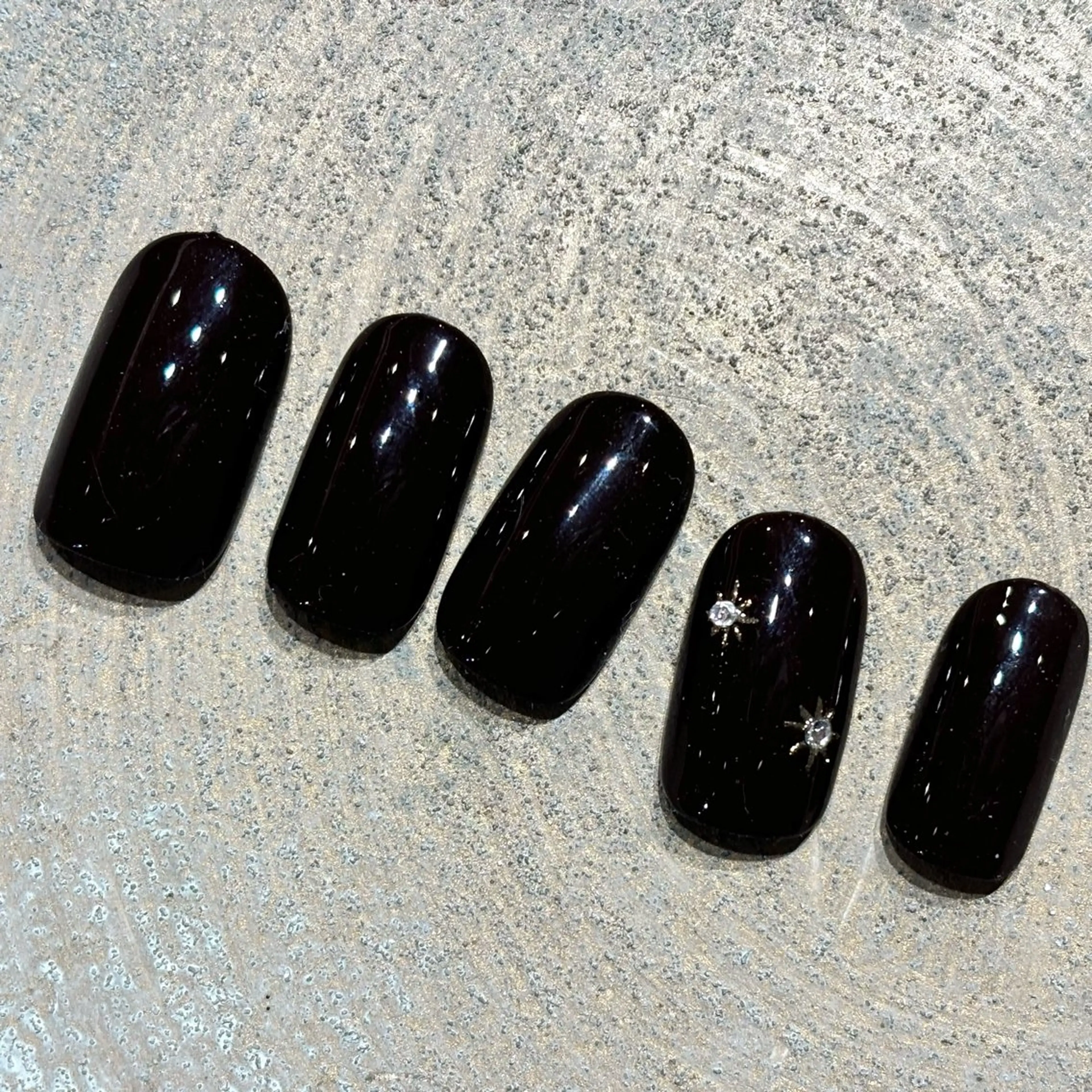 ネイル 6Roku  Hair所属・伊藤 貴恵のネイルデザイン