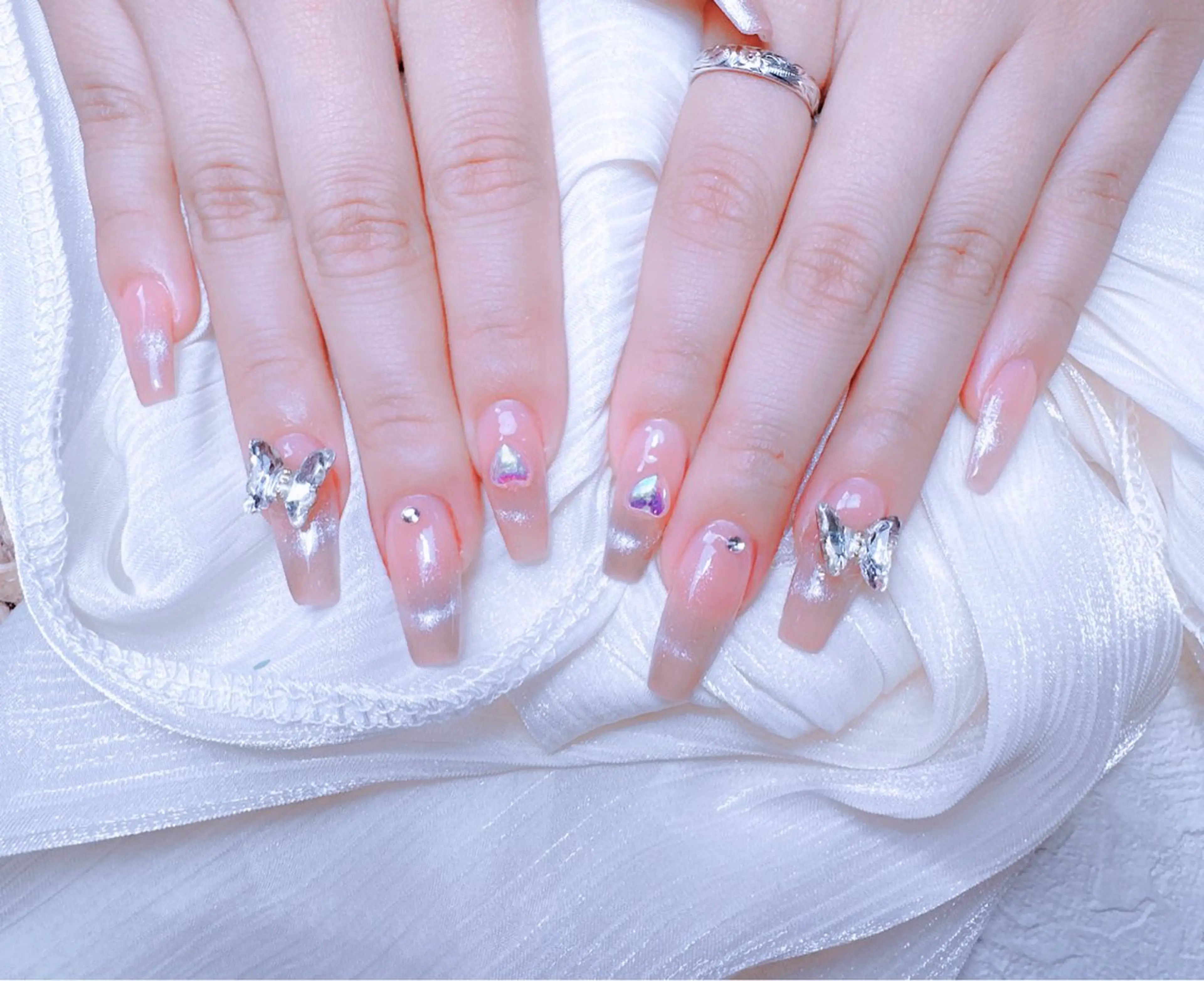 ネイル ハンドネイル M🌷nail 長さだし専門店のネイルデザイン