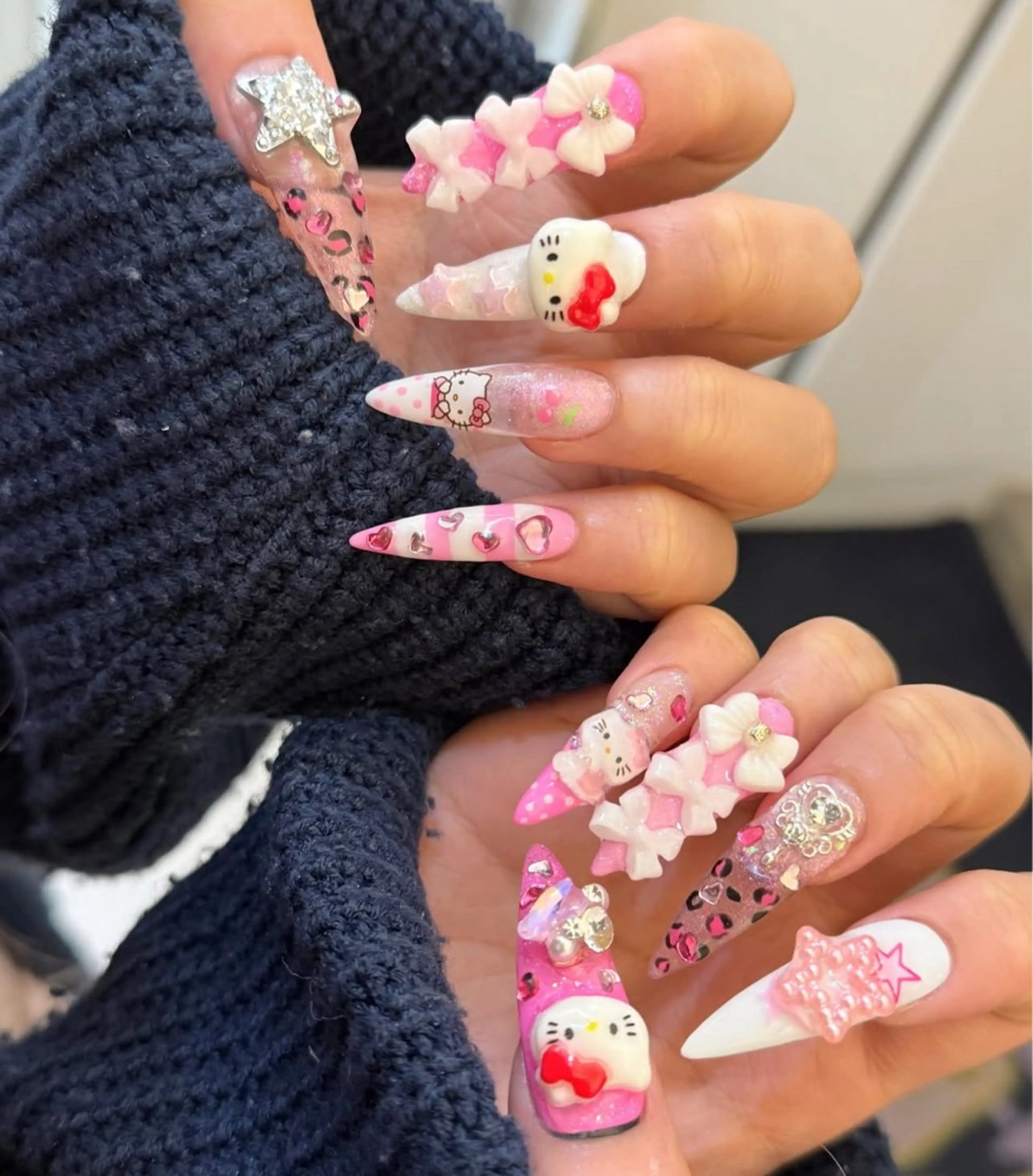 ネイル オーロラネイル フレンチネイル ジェルネイル ハロウィン キラキラネイル ハンドネイル H.baby Nail Salonのネイルデザイン