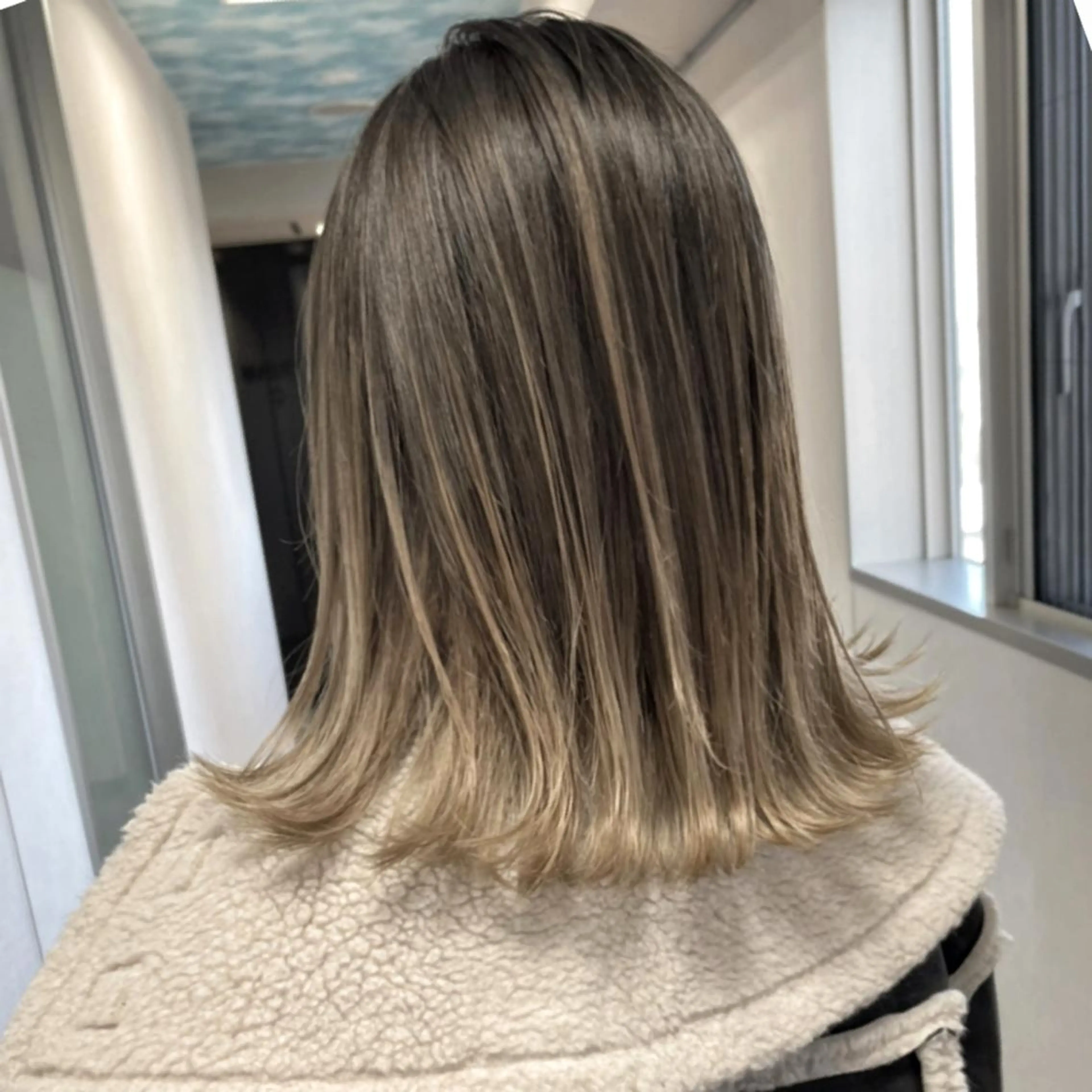 ミディアム カラー バレイヤージュ レイヤーカット PARK by CREAM所属・松井那津子 /ハイライトブリーチのヘアスタイル