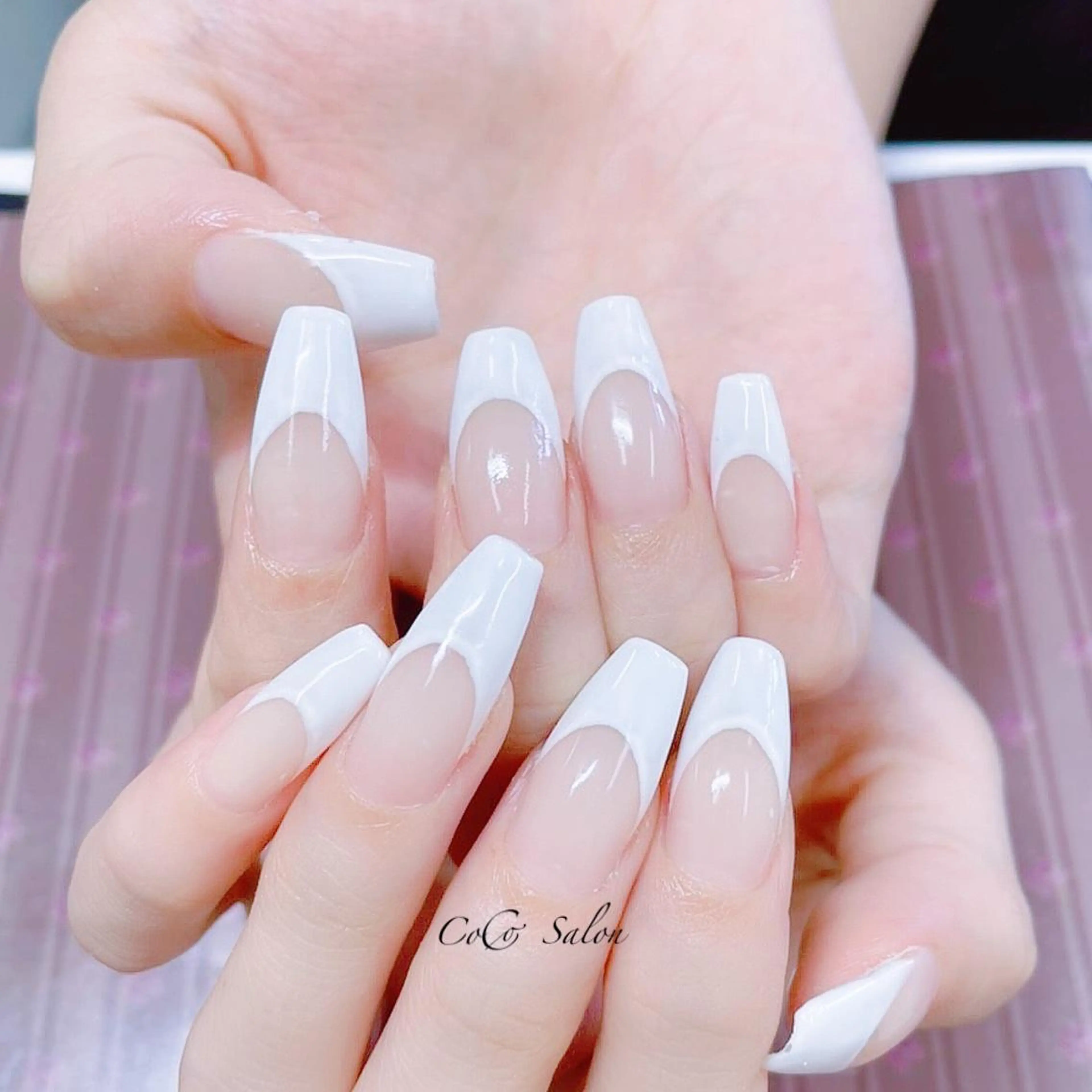 ネイル 長さ出し フレンチネイル ジェルネイル オフィスネイル パラジェル ハンドネイル CoCoSalon ネイル/まつ毛予約のネイルデザイン