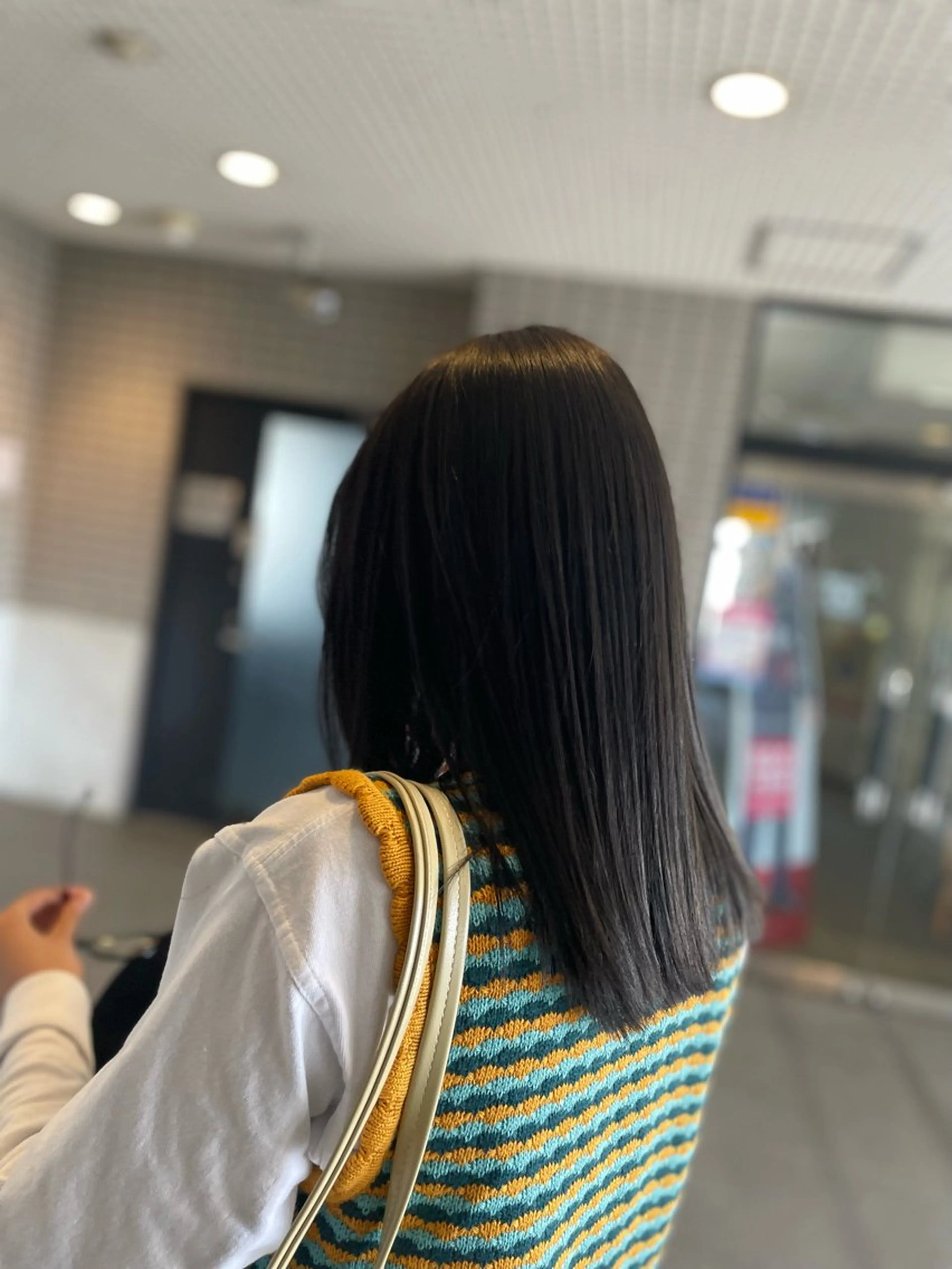 セミロング 下村 和香奈のヘアスタイル