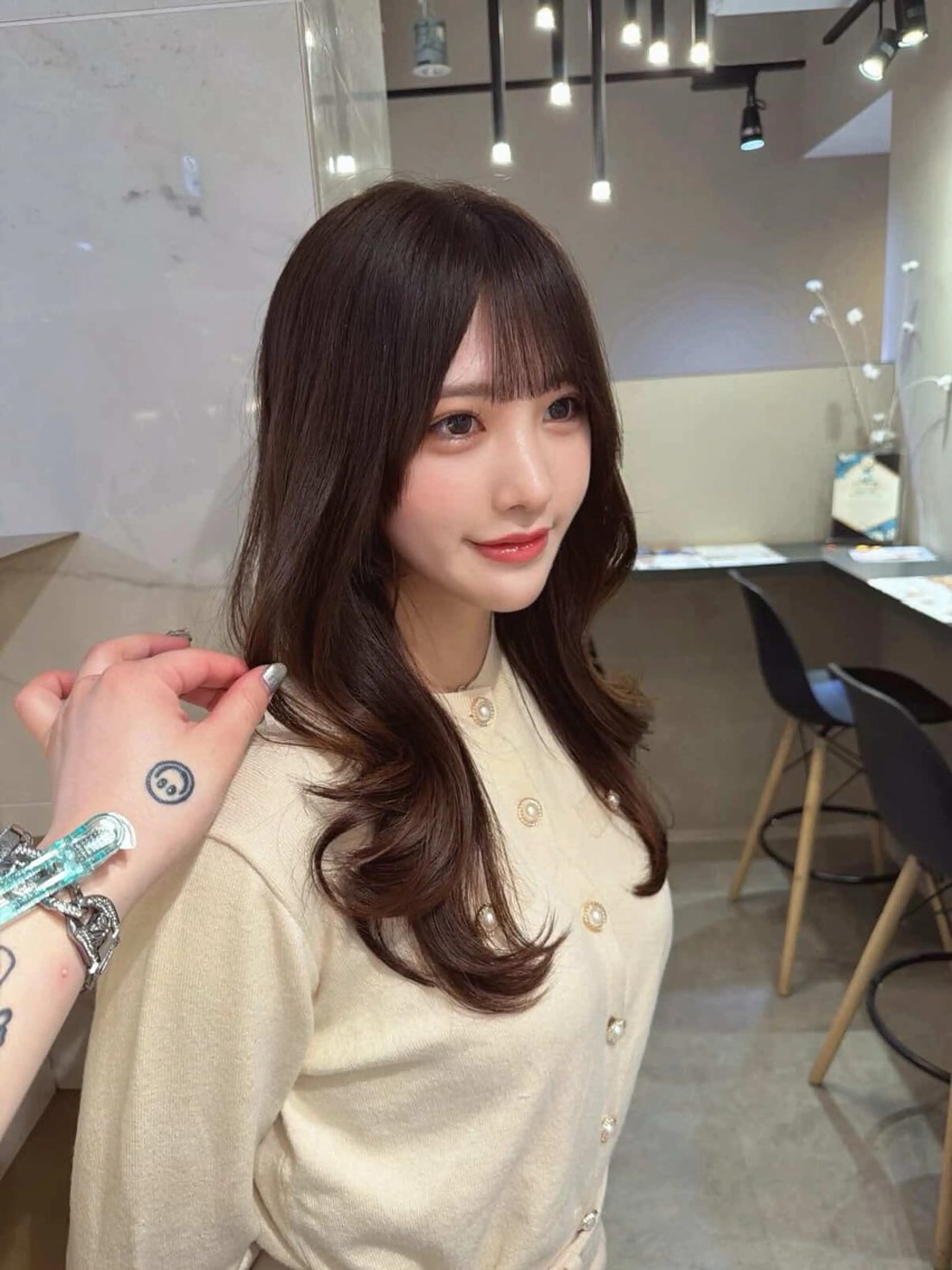 ロング カット 柿田人和／韓国 ／ワンホンヘアのヘアスタイル