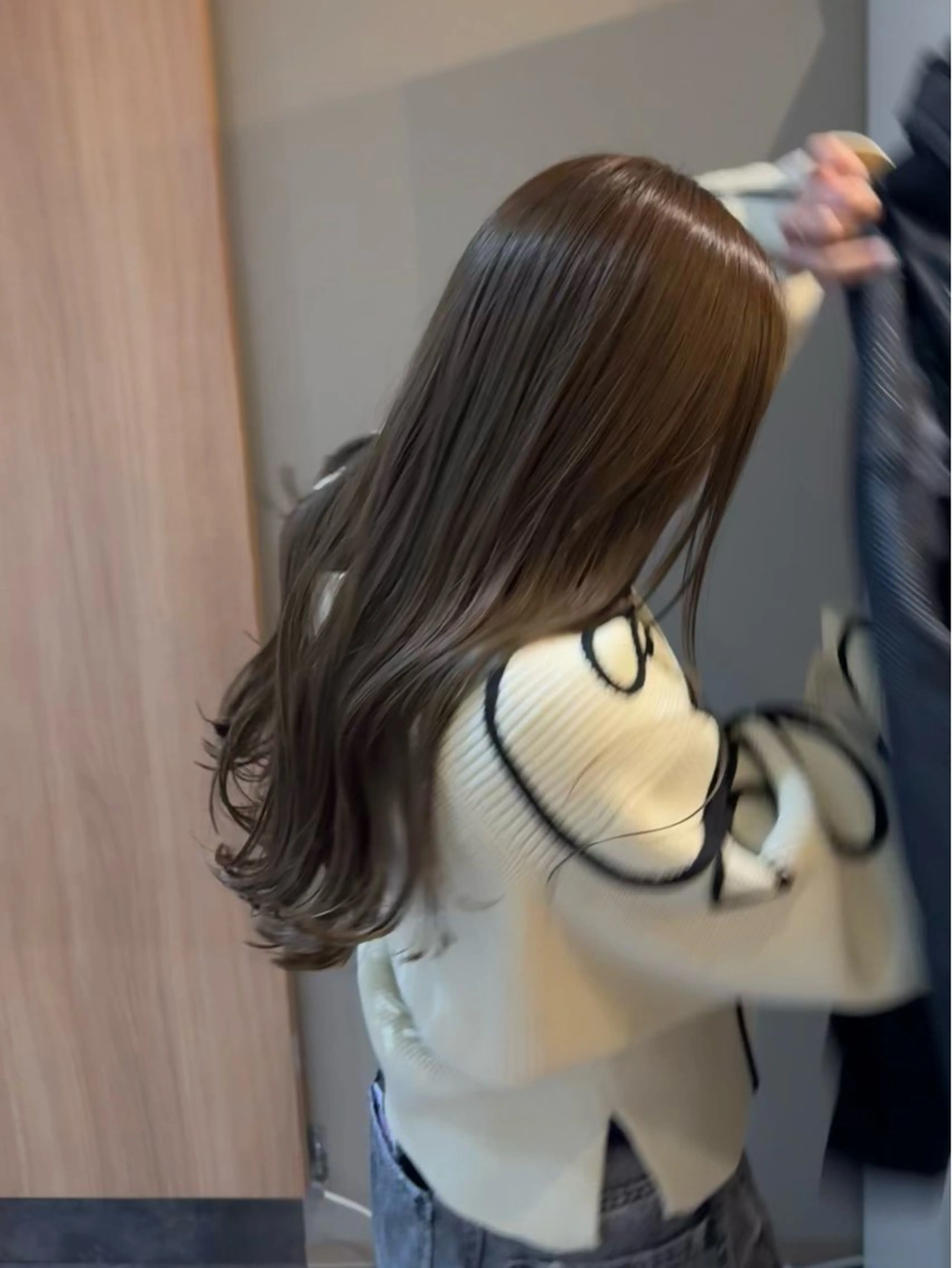 ロング カラー カット ヘアカラー トリートメント ヘアセット ハルカ/透け感カラー /顔周りレイヤーのヘアスタイル