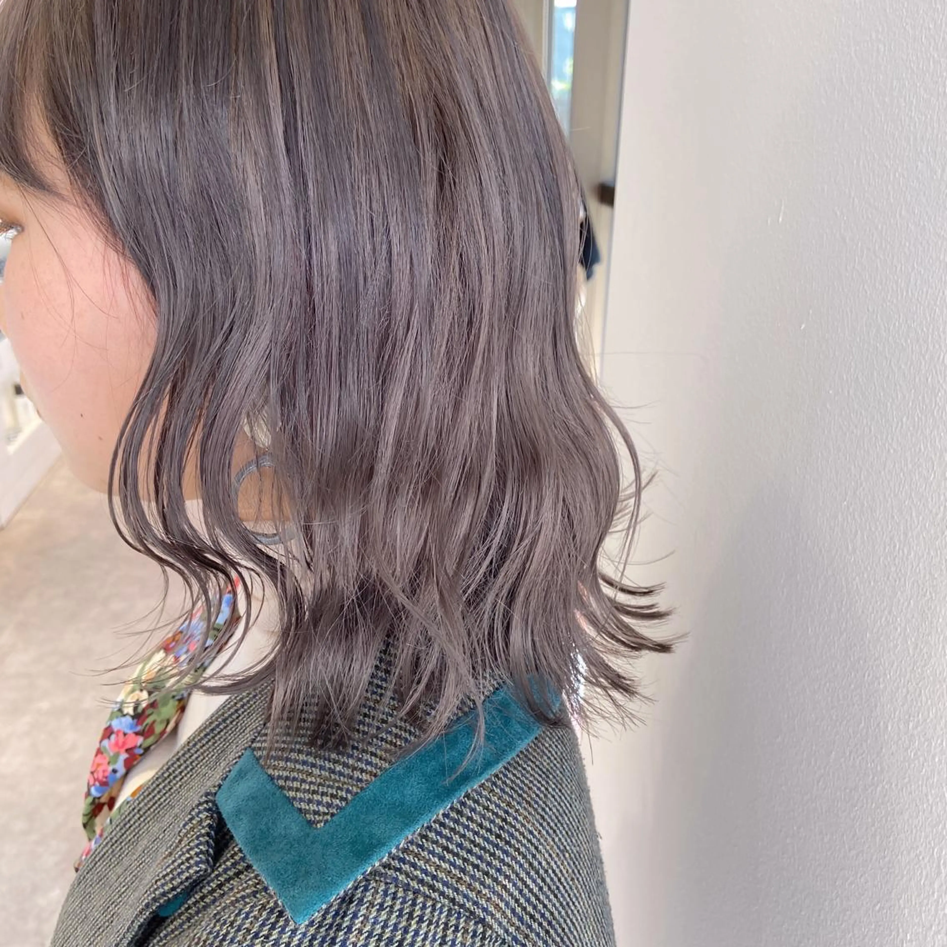 ミディアム カラー ヘアアレンジ グレージュ ラベンダーカラー ラベンダーグレージュ ラベンダーグレー 天神レイヤーカット No.1💖マユカのヘアスタイル