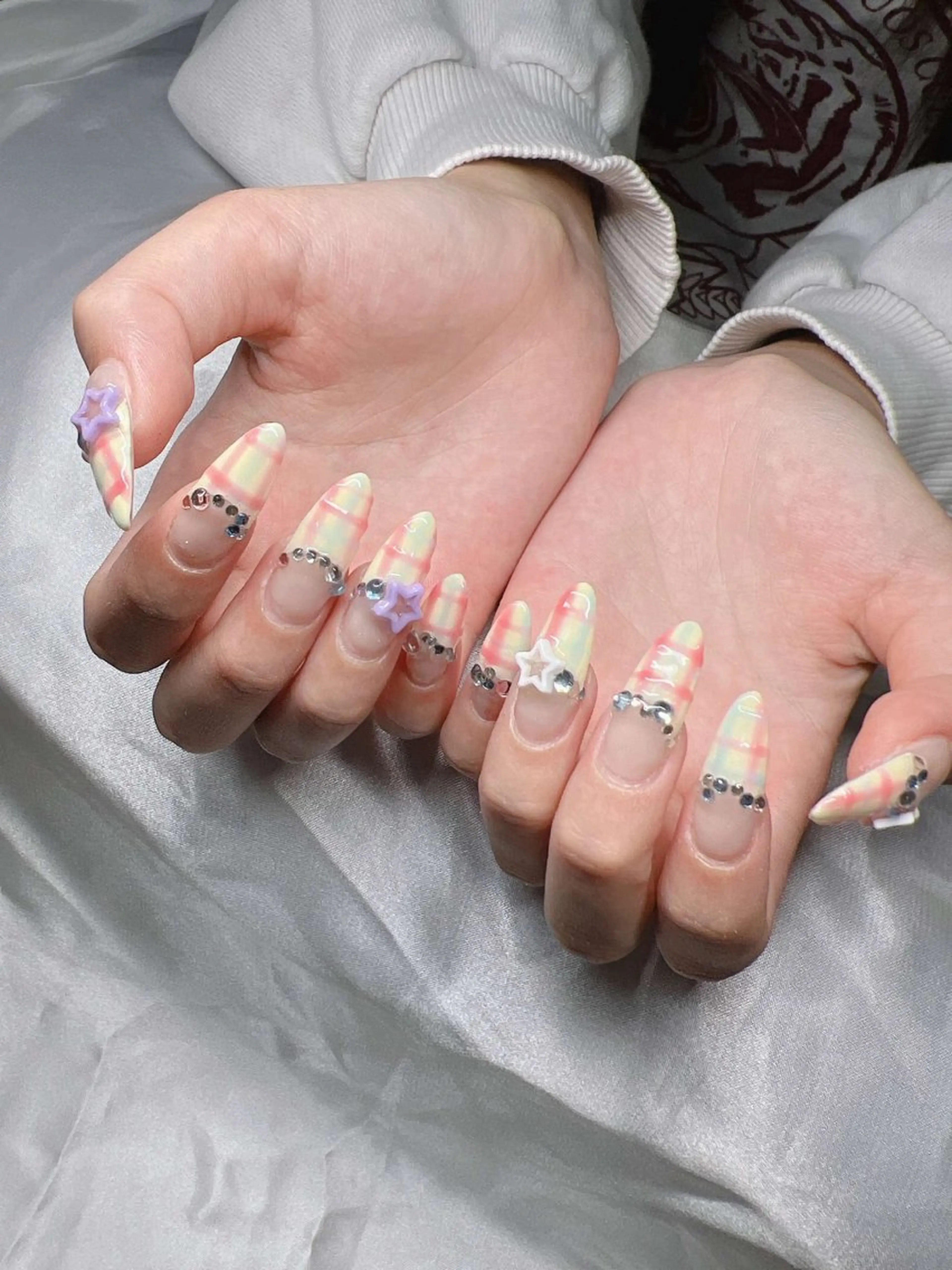 ネイル 長さ出し グラデーション キラキラネイル マグネットネイル ニュアンスネイル ハンドネイル Lee Nails チップ長さだし専門店のネイルデザイン
