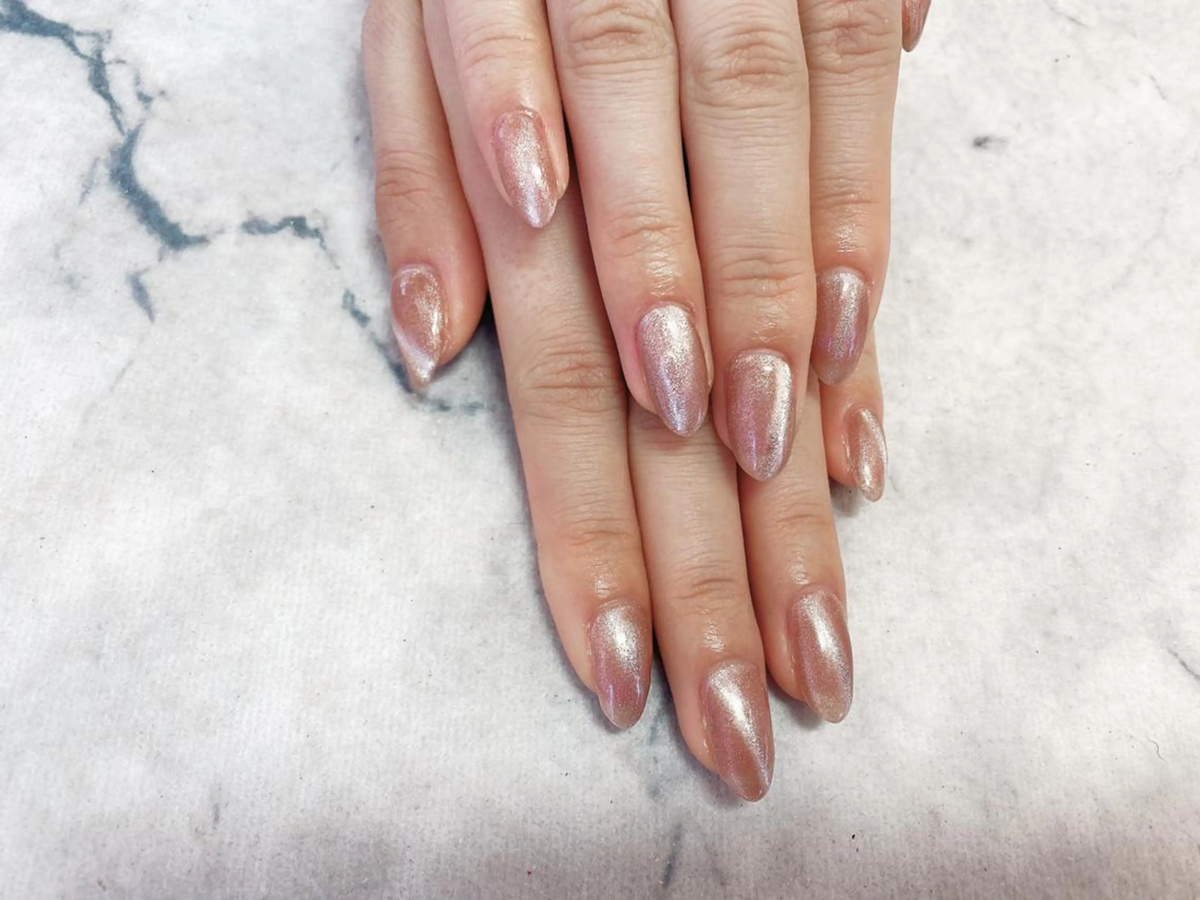 ネイル ネイルリボン 受付スタッフのネイルデザイン