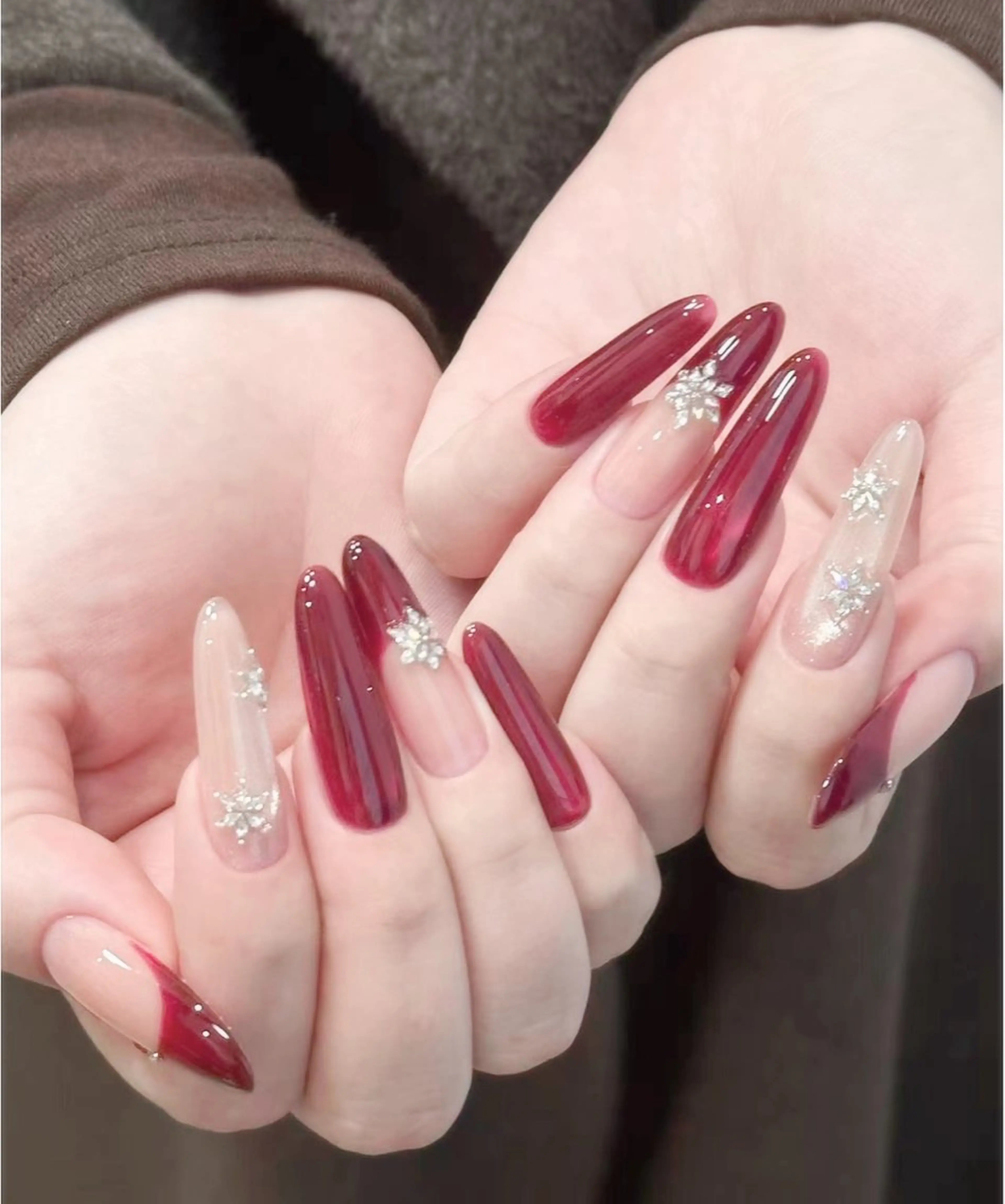 ネイル チークネイル 長さ出し フレンチネイル ガーリー 韓国ネイル ハンドネイル ハンドケア Sun Nail 池袋のエステ・リラクイメージ