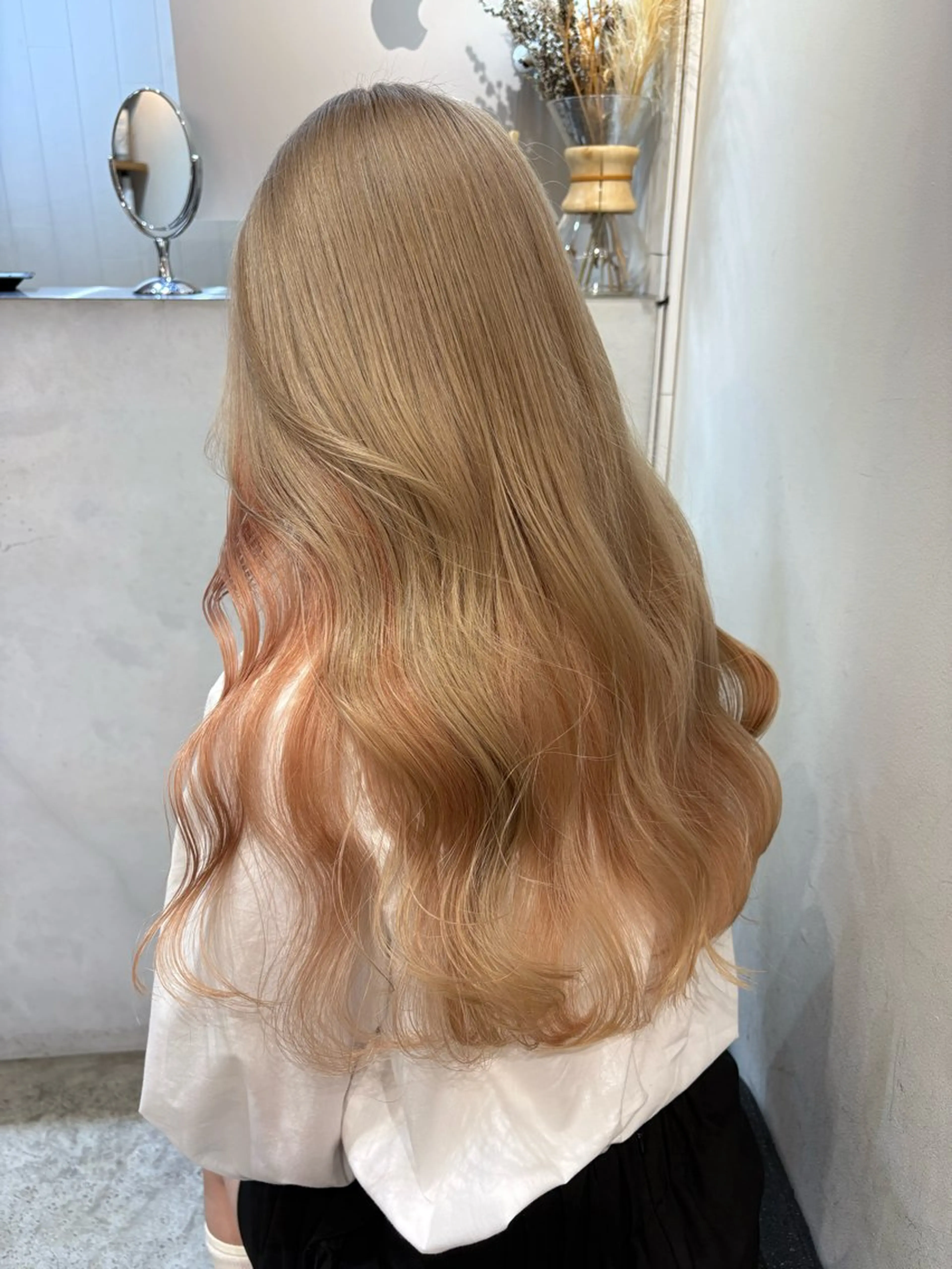 ロング カラー ベージュカラー ミルクティーベージュ カット ヘアカラー トリートメント 🧸艶々韓国ヘア 🧁mizunaのヘアスタイル