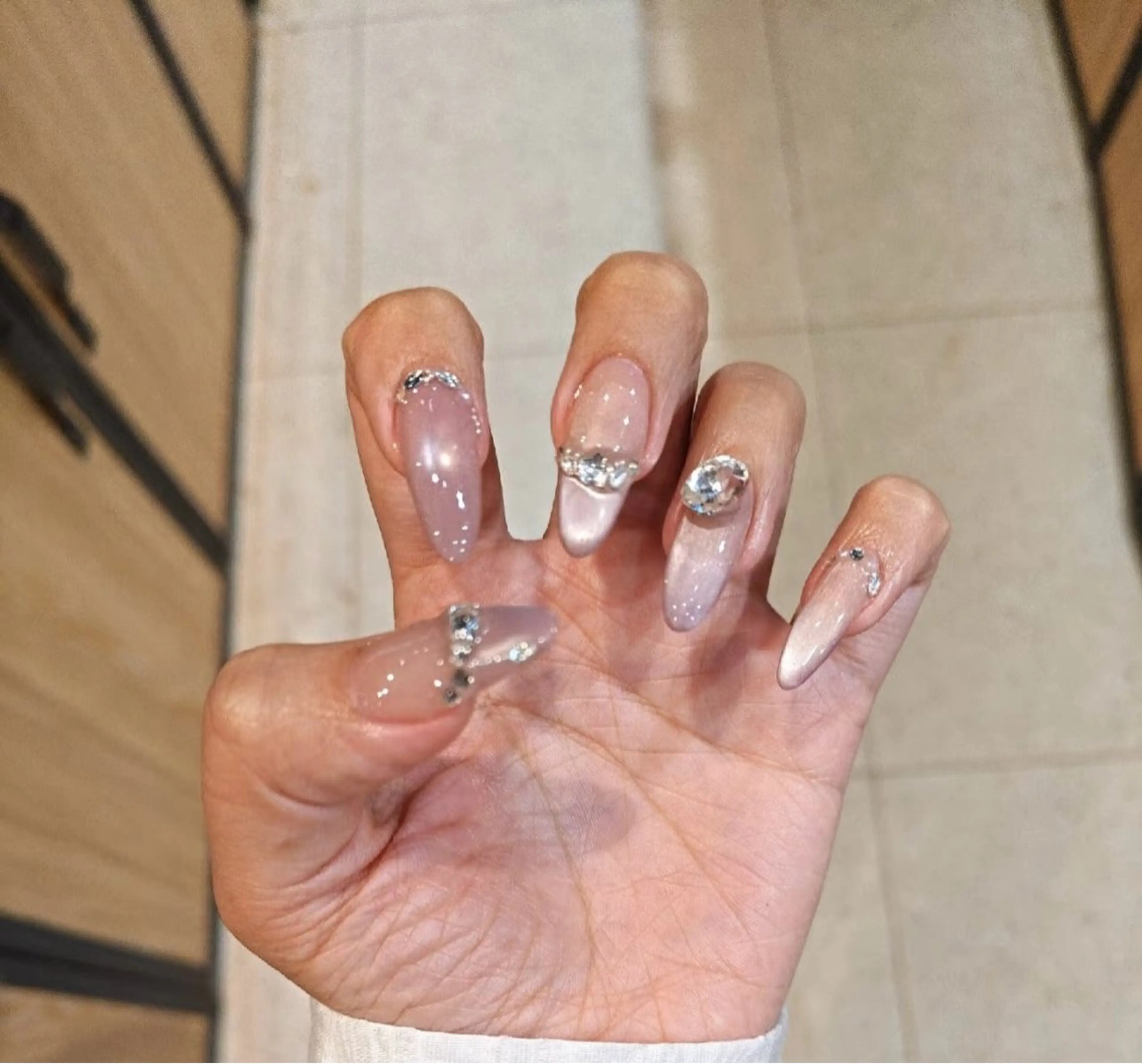 ネイル 高木 維麗絲のネイルデザイン