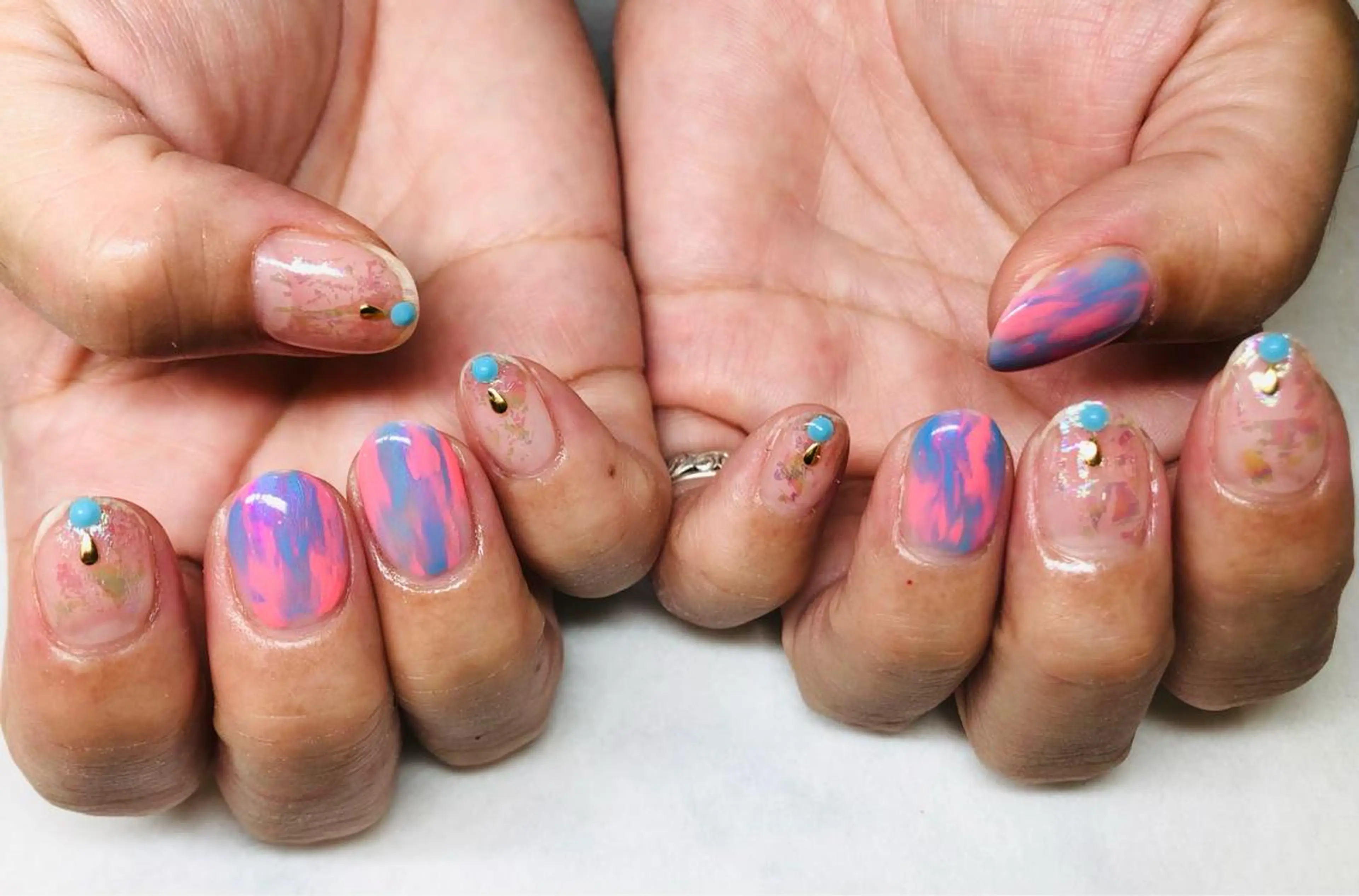 ネイル ブルー ピンク いちじゅう あおいのネイルデザイン