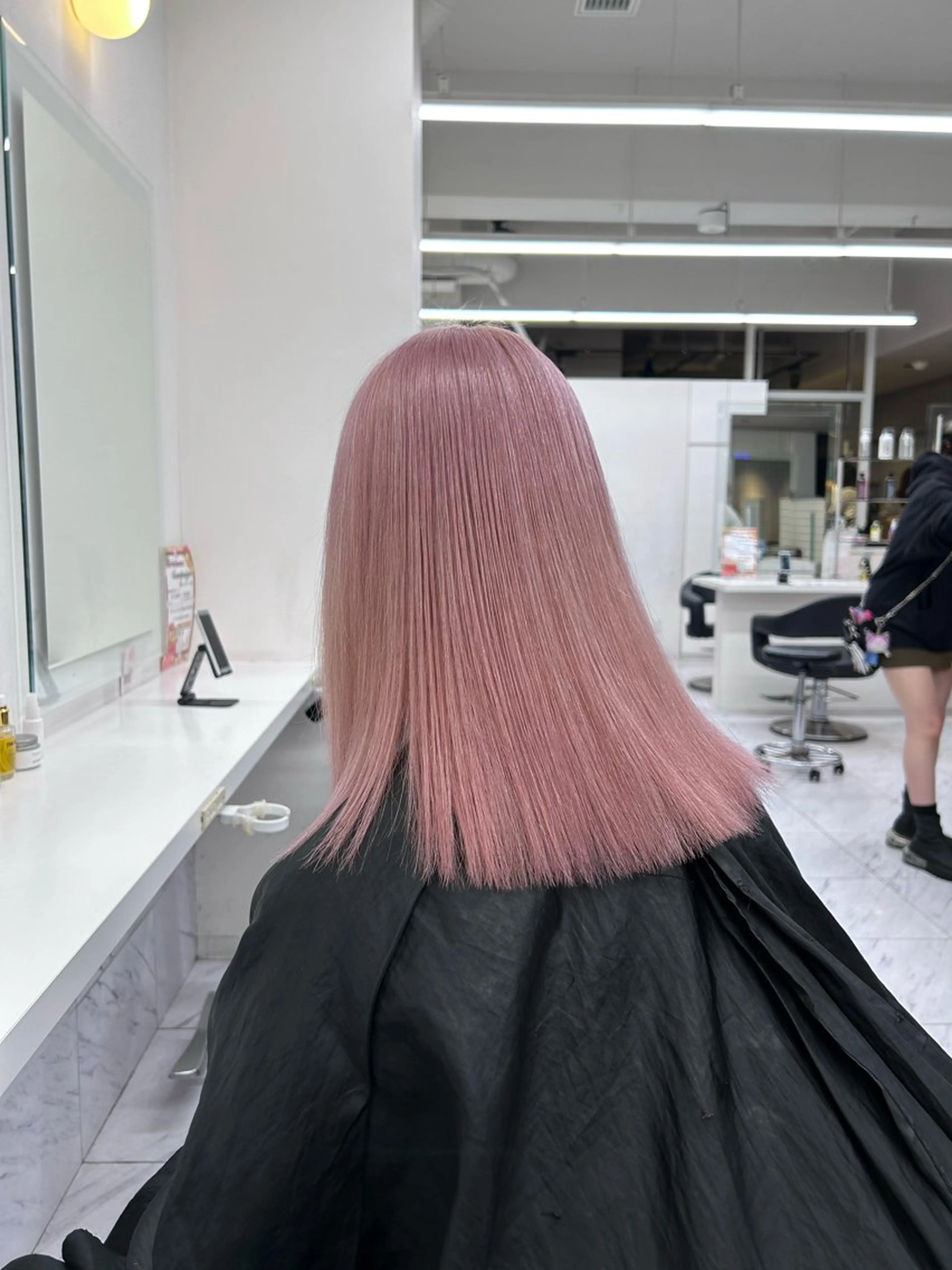 カラー ヘアカラー トリートメント 透明感ベージュ🤎 ナチュラルレイヤーのヘアスタイル