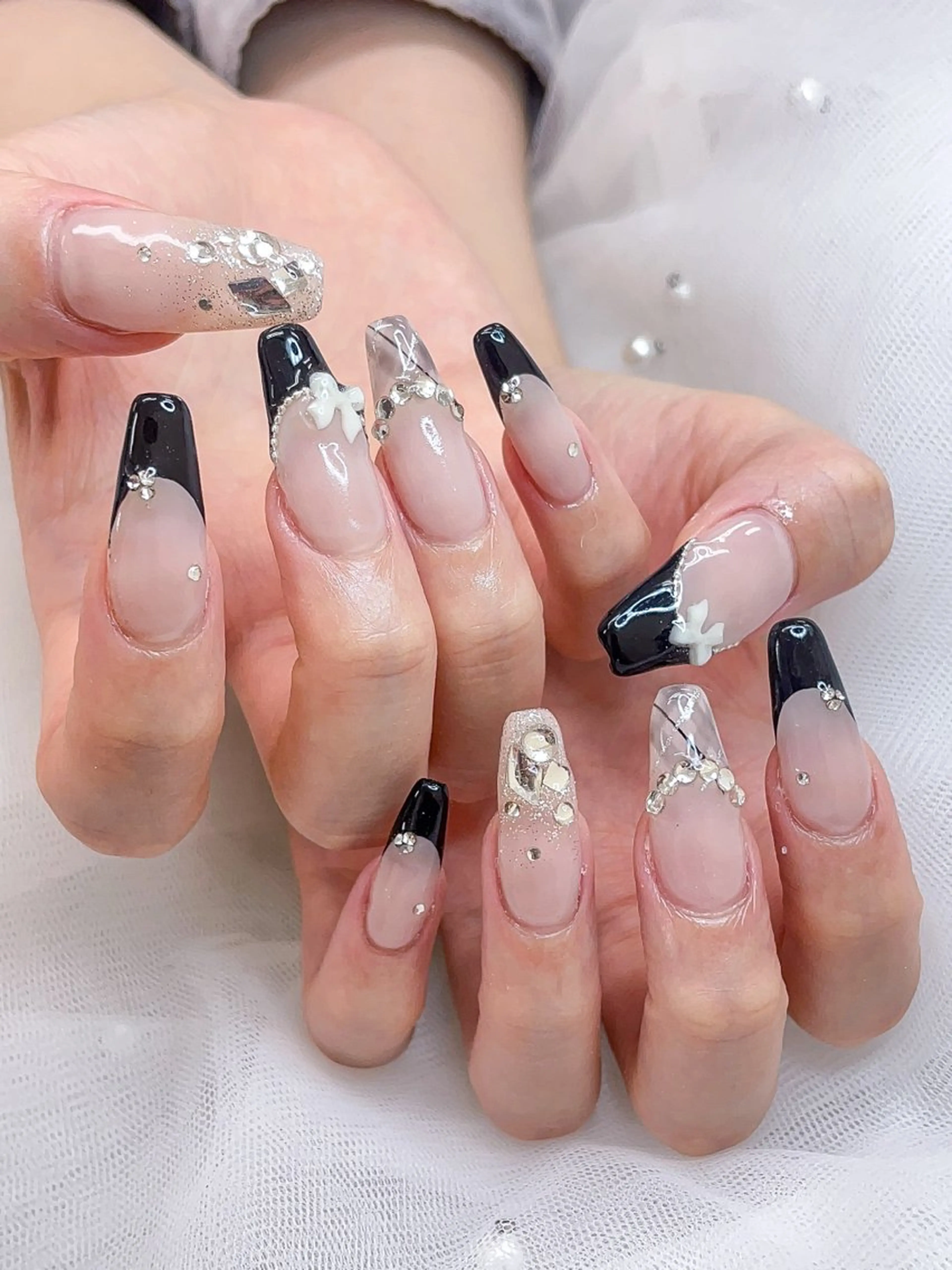 ネイル リボン ハンドネイル 五十嵐 美智のネイルデザイン