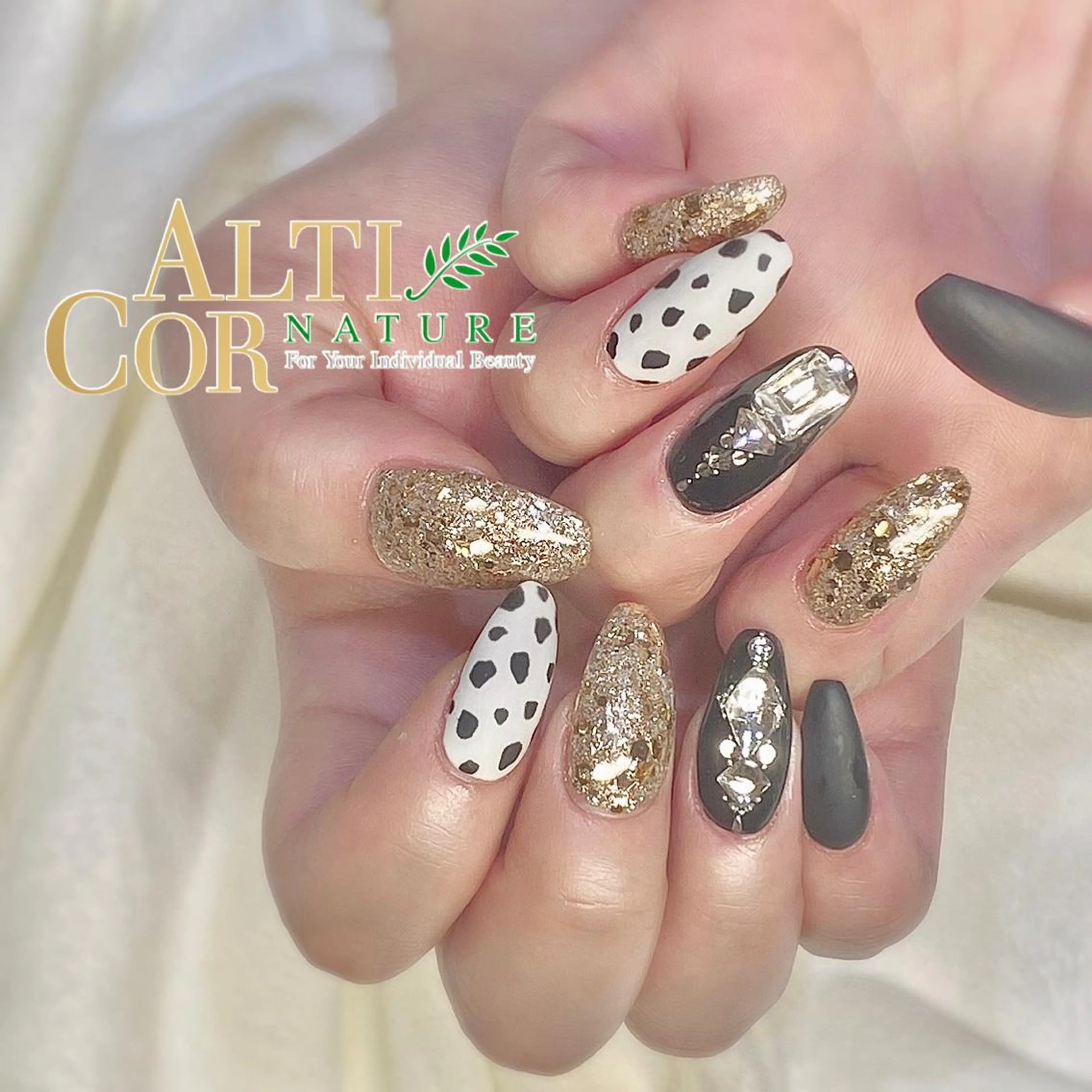 ネイル ChezEspoir 佐藤のネイルデザイン