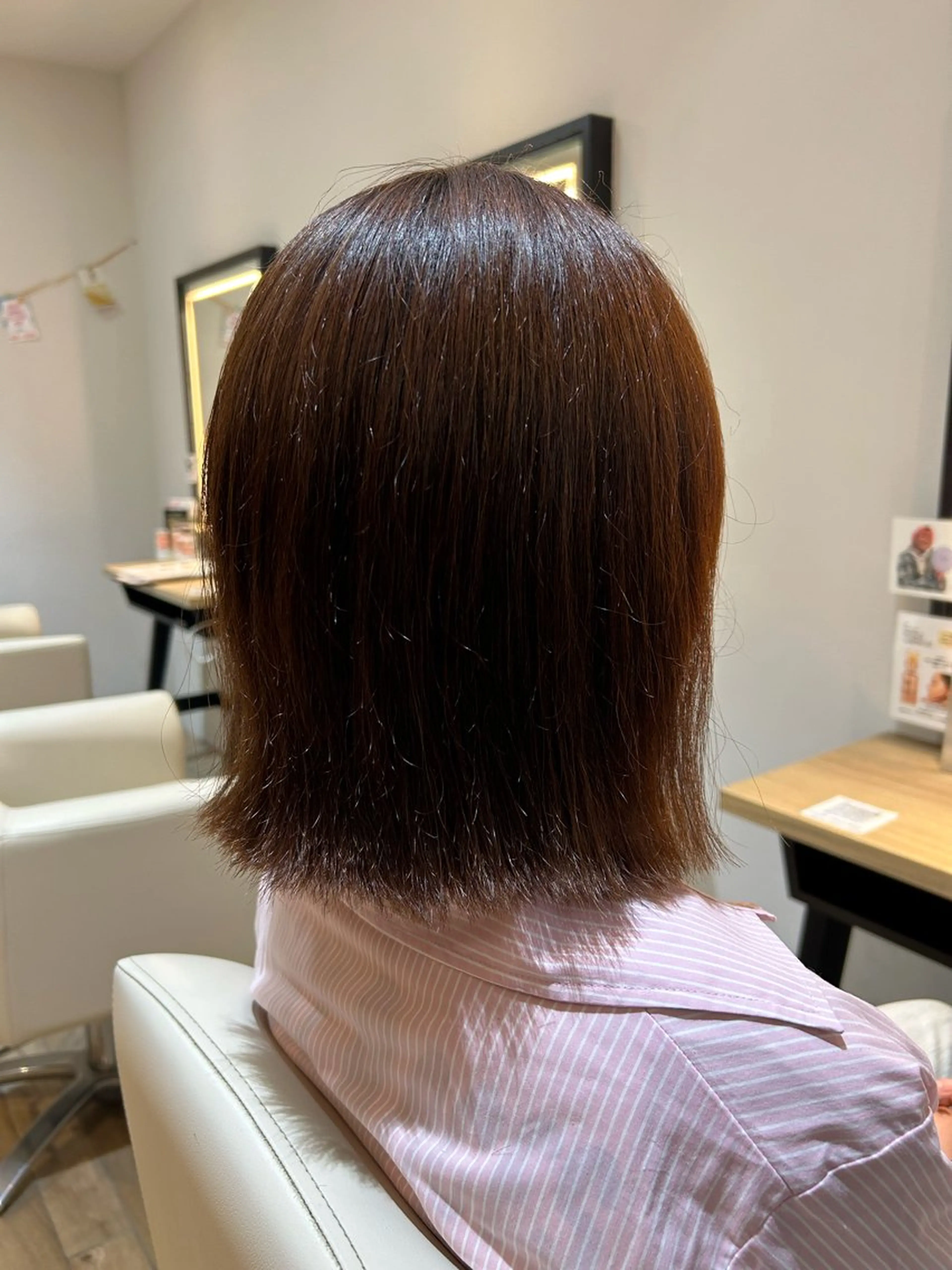 ミディアム 切りっぱなしボブ ボブ 外ハネヘア 梅沢 優羽のヘアスタイル
