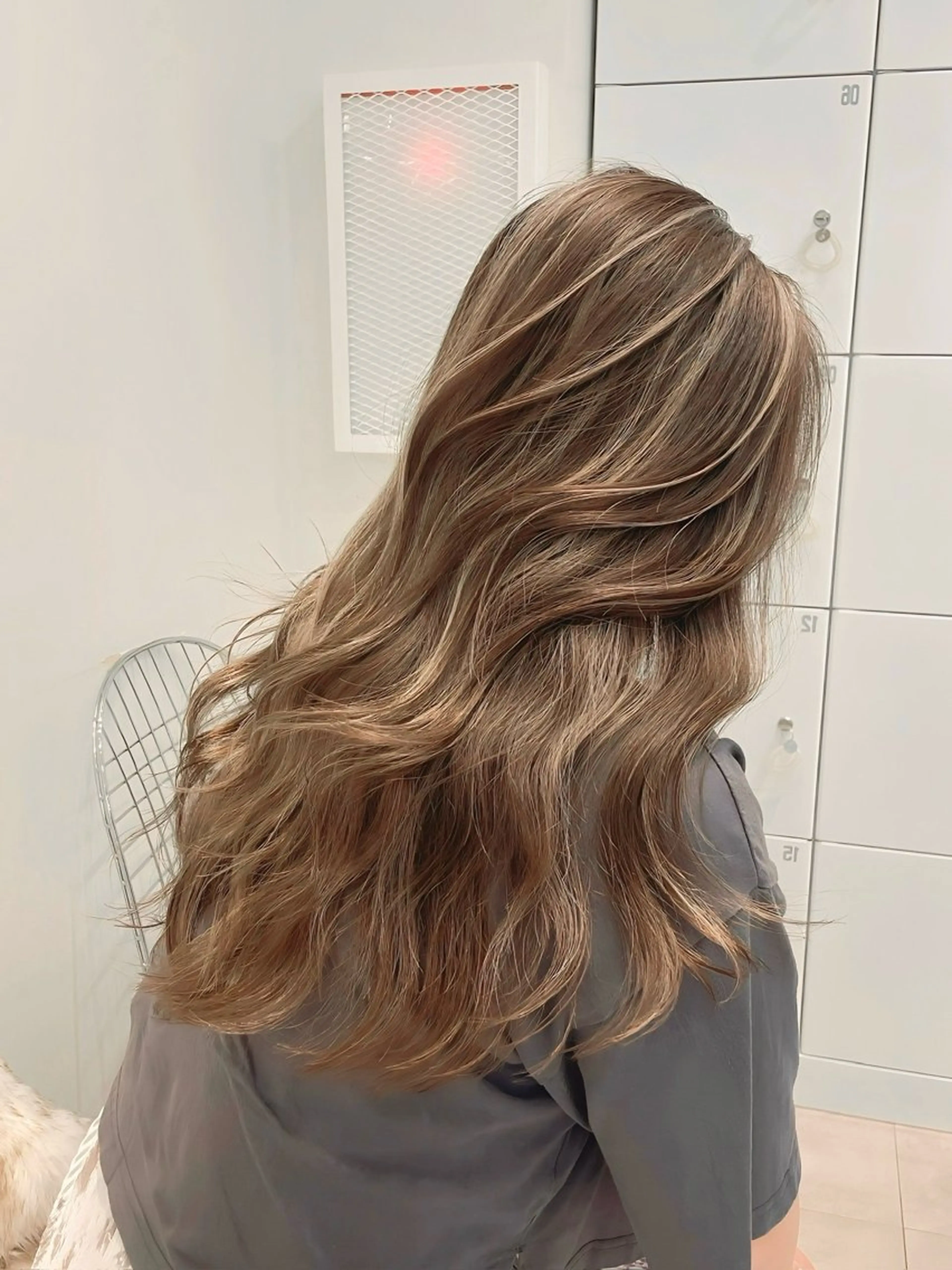 ロング カラー バレイヤージュ ハイライトカラー 外国人風カラー ハイライト レイヤーカット ヘアカラー ✨レイヤーカット 海外ヘア/原宿✨のヘアスタイル